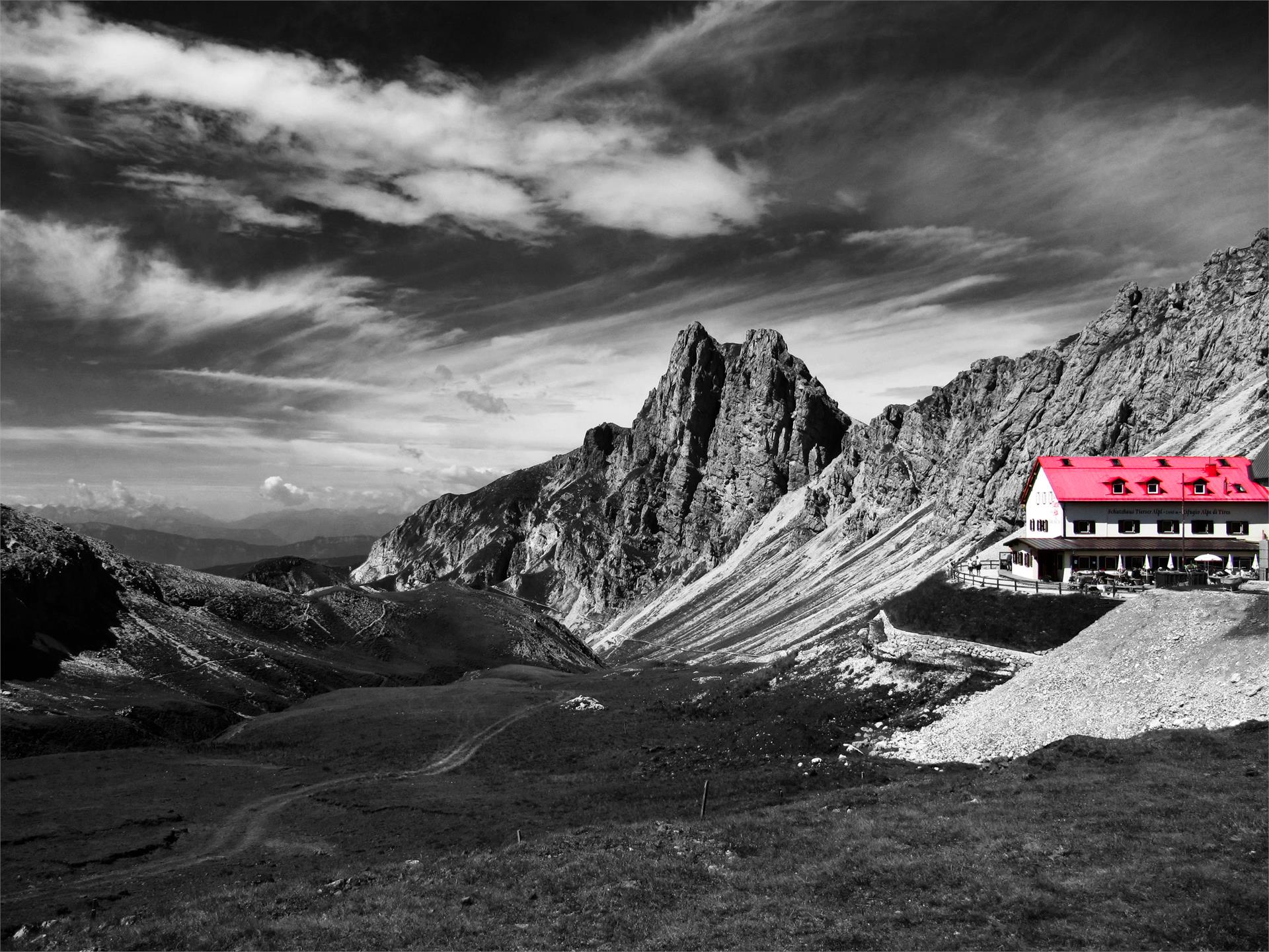 Compatsch – Antermoiasee Lake – Compatsch Kastelruth/Castelrotto 3 suedtirol.info