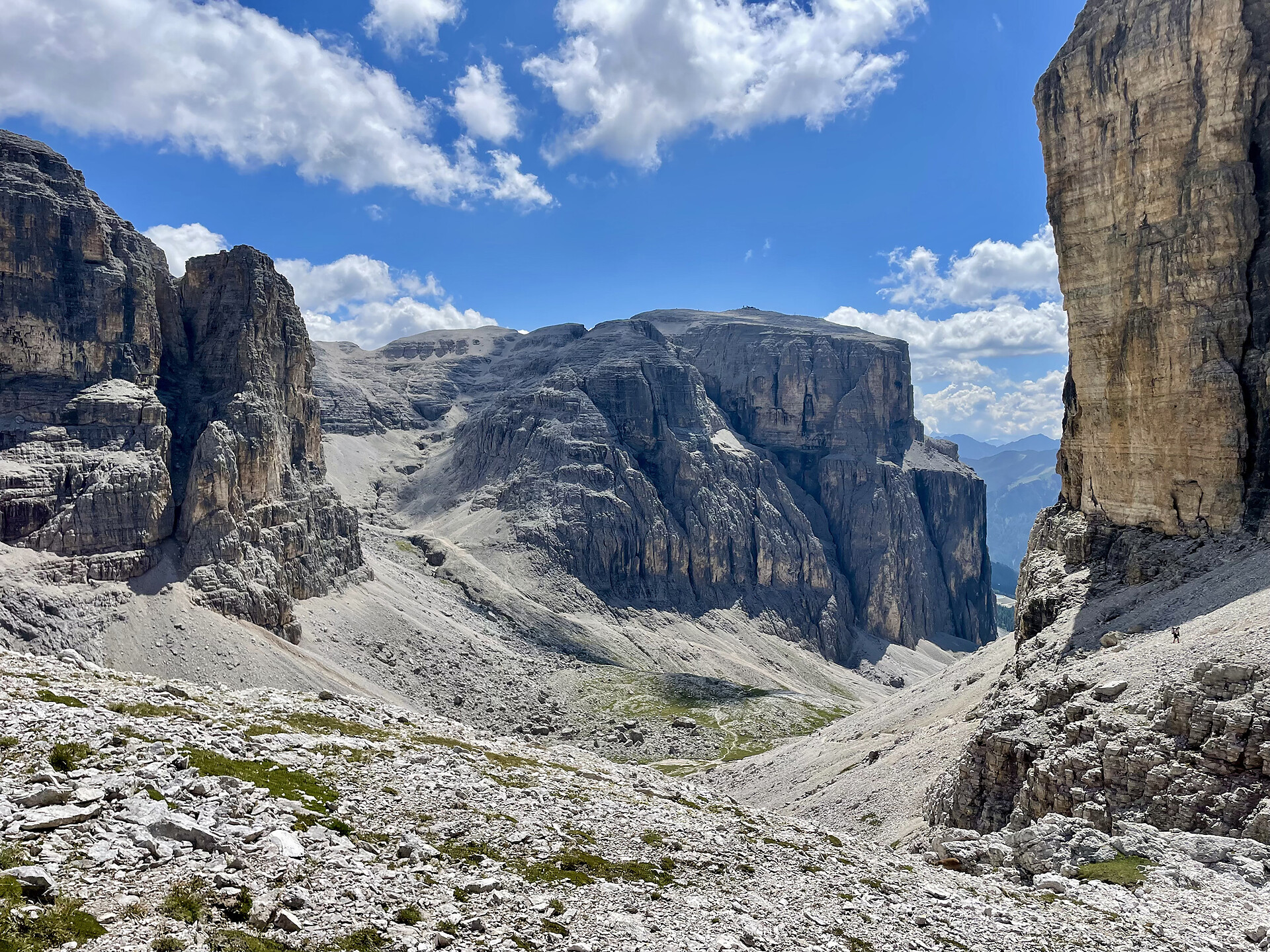 CURONA DE GHERDËINA DELUXE - TAPPA 3: Passo Gardena – Gruppo del Sella – Passo Sella - Regione dolomitica Val Gardena - #8 - suedtirol.info