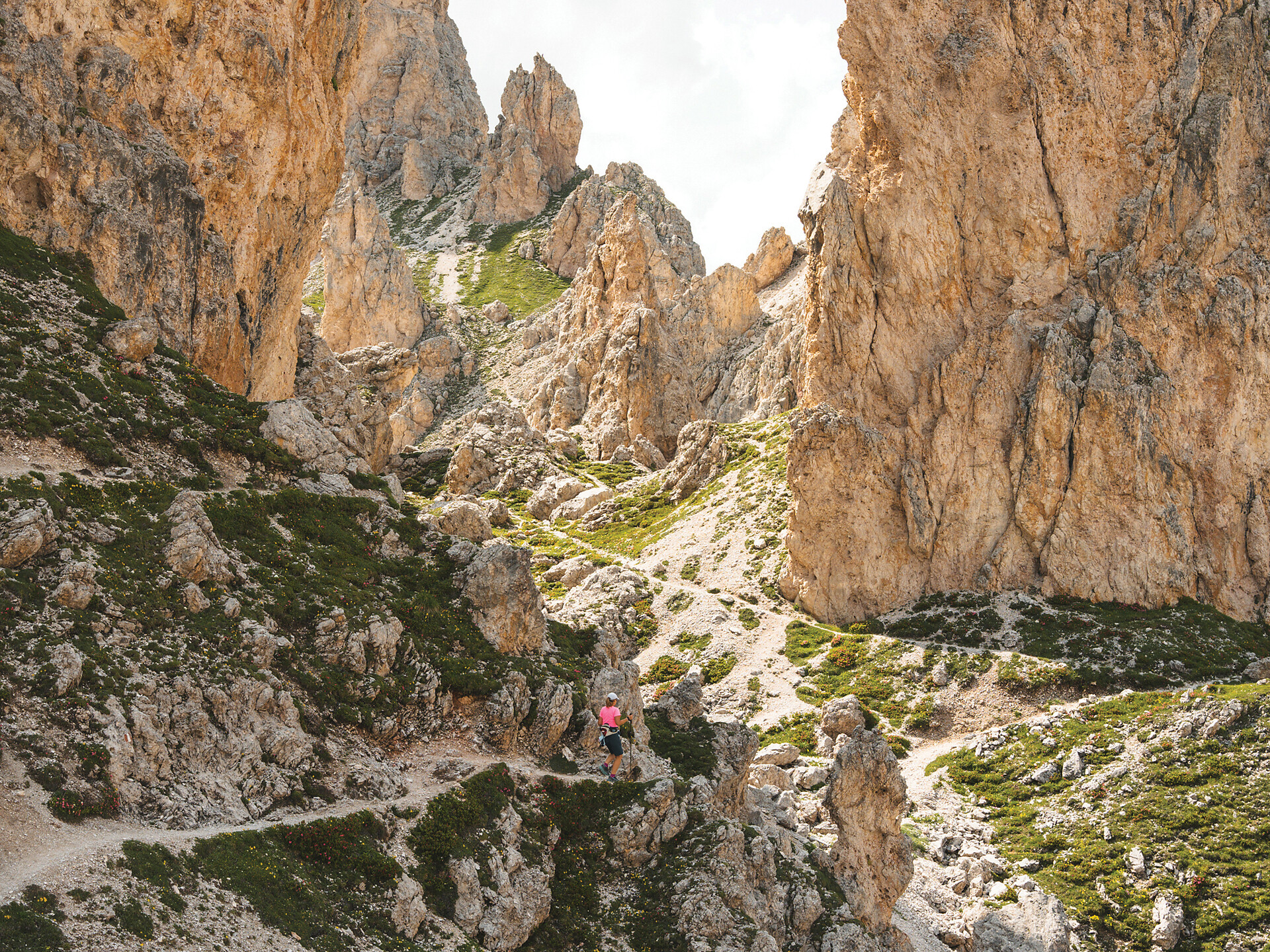 Dolomites UNESCO Geotrail - Stage 5: from Ortisei/St. Ulrich to the Puez Hut (Alternative route) - Dolomites Region Val Gardena - #2 - suedtirol.info