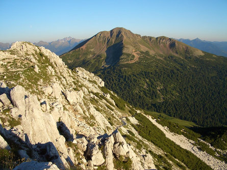 Dolomites UNESCO Welterbe Geotrail II – 1. Etappe: vom Bletterbach zum Lavazèjoch- Vom Land zum Meer Aldein 2 suedtirol.info