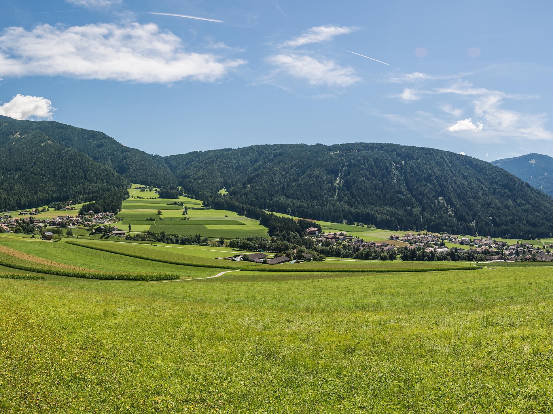 Dorfrundweg Rasen: Rundwanderung zwischen Nieder- und Oberrasen - Dolomitenregion Kronplatz - #1 - suedtirol.info