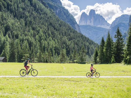 Ciclabile delle Dolomiti: Tappa Dobbiaco - Cortina Dobbiaco 1 suedtirol.info