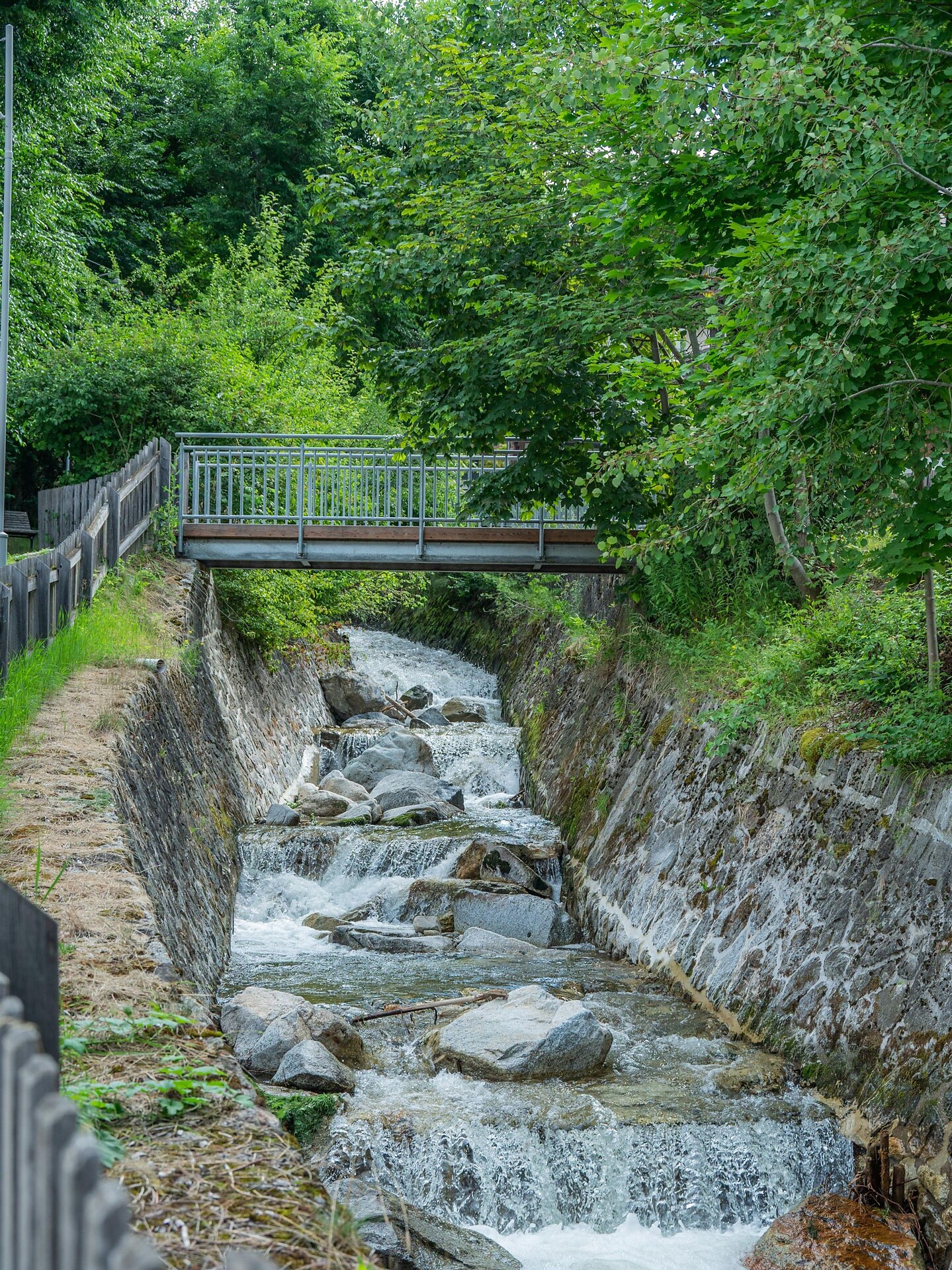 Escursione culturale da Chienes al lago di Issingen passando per il castello di Schöneck - Regione dolomitica Plan de Corones - #1 - suedtirol.info
