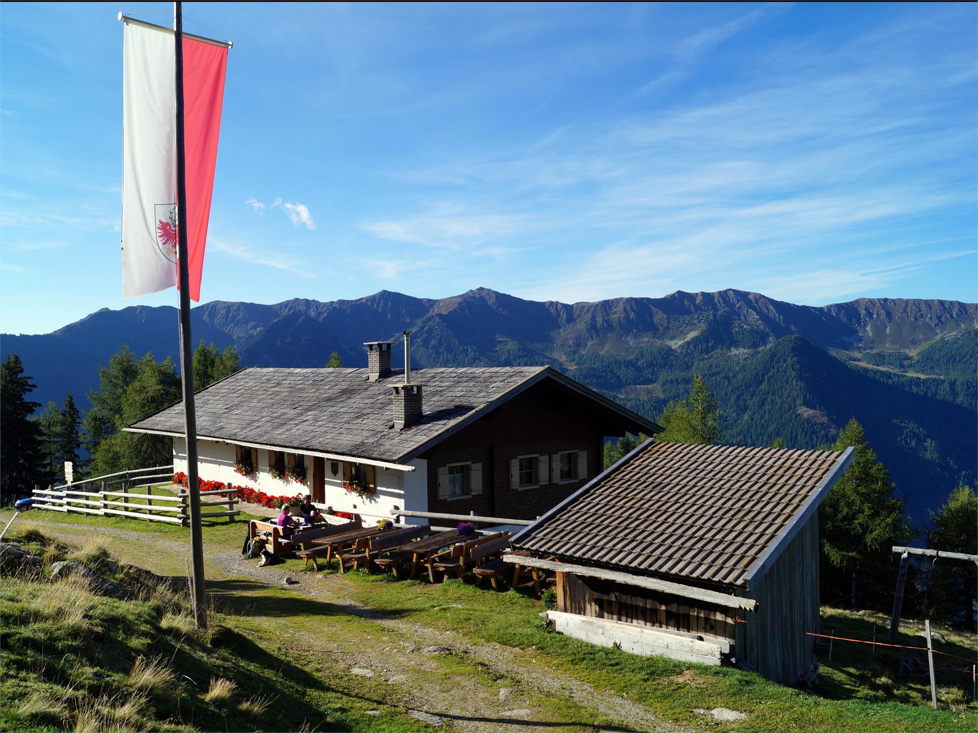 Daimerweg – Kellerbauerweg – Mühlwalder Jöchl – Weizgruber Alm – Mühlwald (Pietersteiner Alm) – Mühlen in Taufers Sand in Taufers 8 suedtirol.info