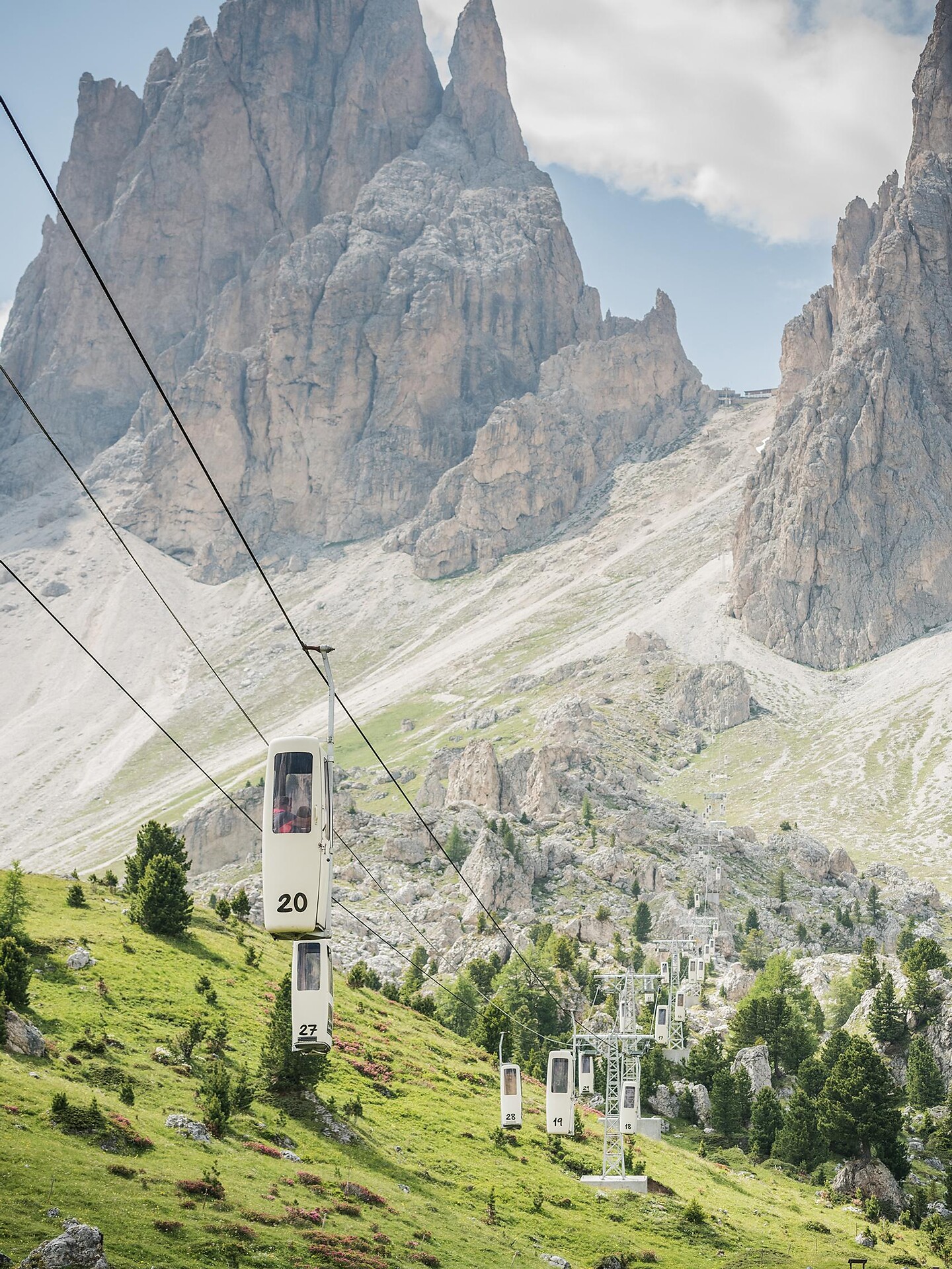 CURONA DE GHERDËINA DELUXE - STAGE 4: Stone city – Sella Pass – Sassolungo circuit - from Selva di Val Gardena - Dolomites Region Val Gardena - #2 - suedtirol.info