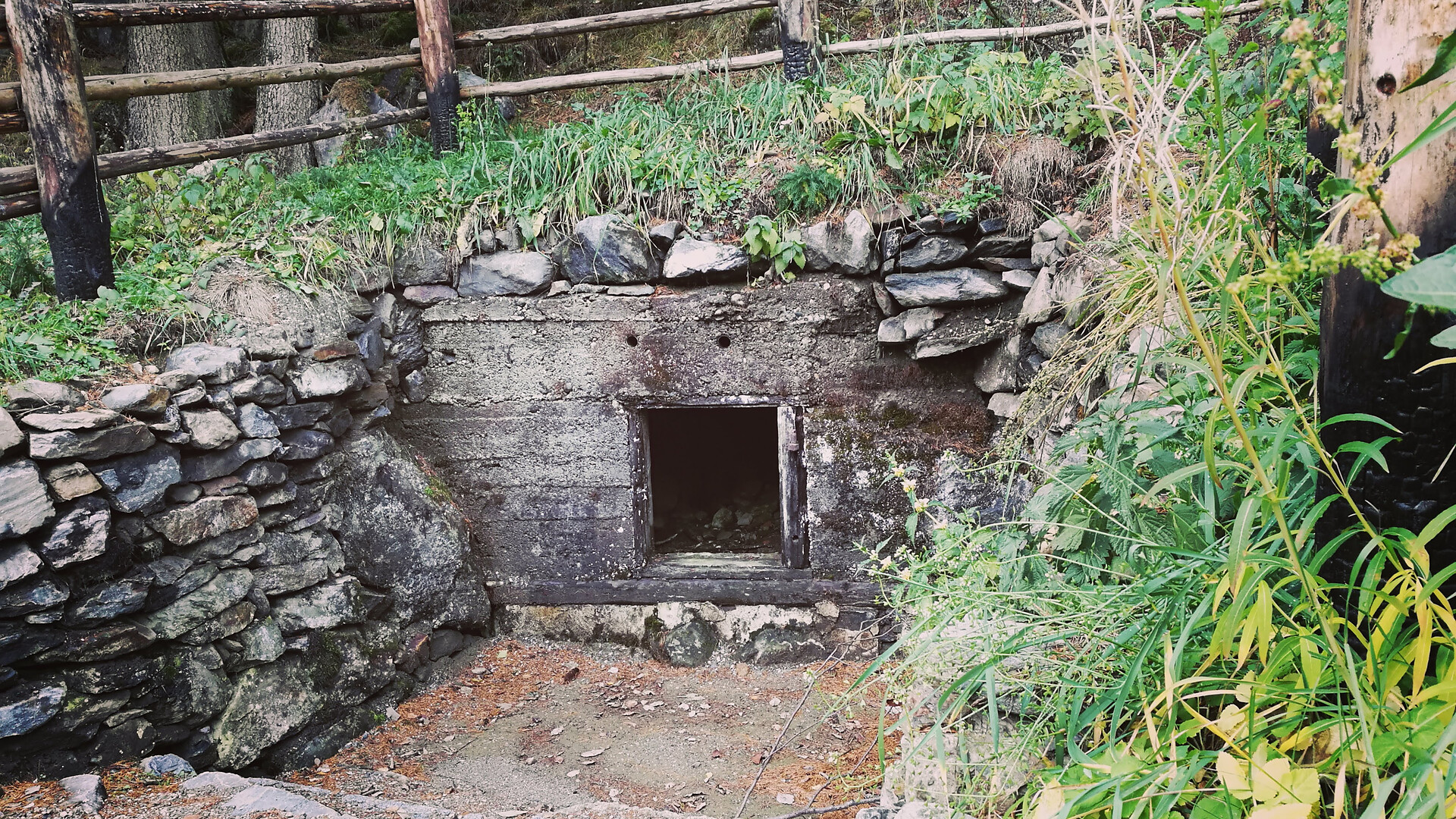 Eislöcher und Antrische Löcher in Mühlen - Ortstour - Ahrntal - #1 - suedtirol.info