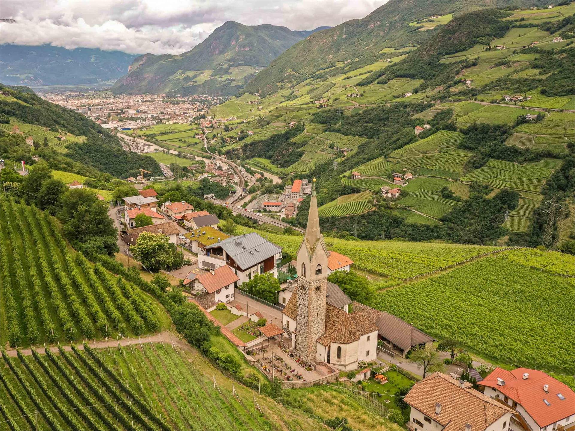 Trekking di cinque giorni sul sentiero delle Perle - 1. tappa Bolzano 2 suedtirol.info