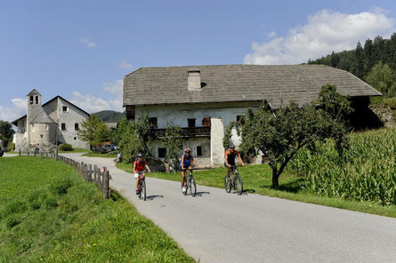 Fahrradroute Pustertal: Variante St. Lorenzen - Val Badia St.Lorenzen 7 suedtirol.info