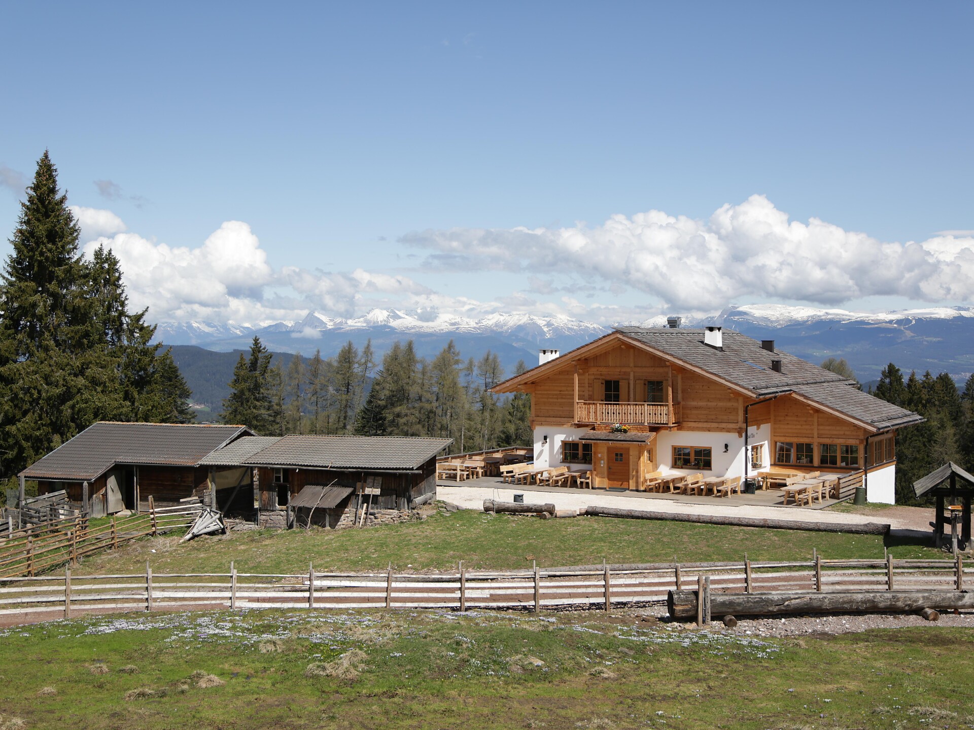 Family-hike to the Laab Alm Hut and to the Neuhütt/Capanna Nuova Hut - Dolomites Region Eggental - #1 - suedtirol.info