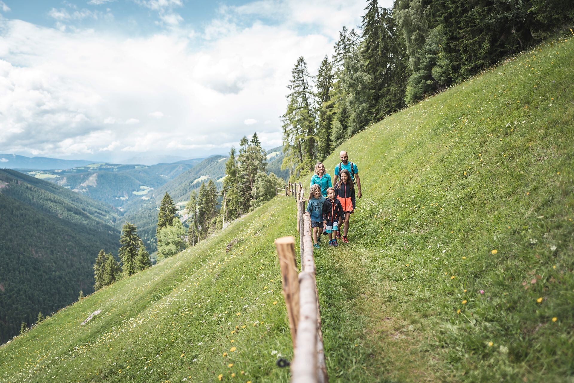 Escursione per famiglie da Carezza al monumento di Elisabetta - Regione dolomitica Val d'Ega - #3 - suedtirol.info