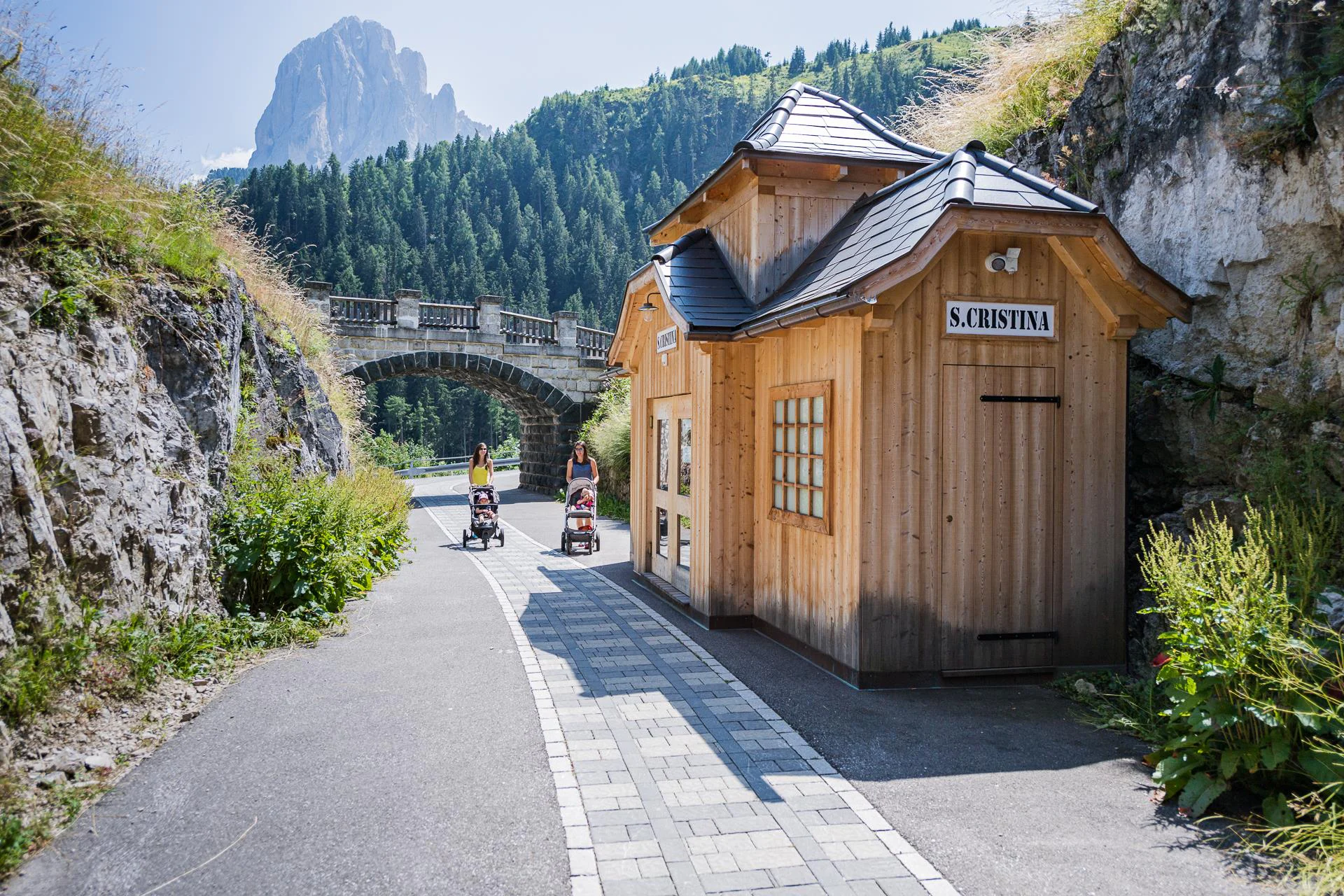 Sentiero del trenino della Val Gardena - La ferata de Gherdëina Ortisei 1 suedtirol.info