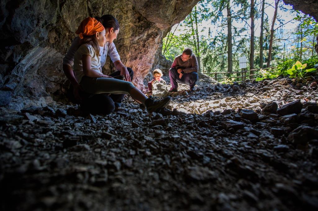 Sentiero geologico  - Alla grotta dimostrativa Funes 3 suedtirol.info