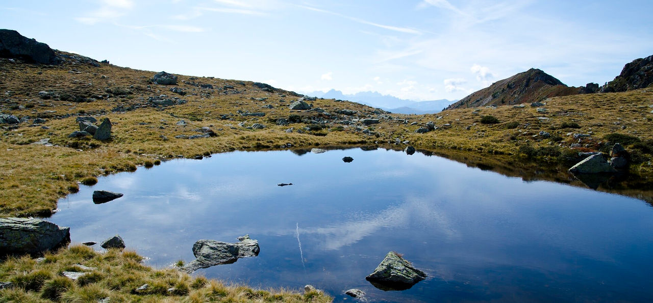 Cime e laghetti di montagna sull’Alta via di Fundres
