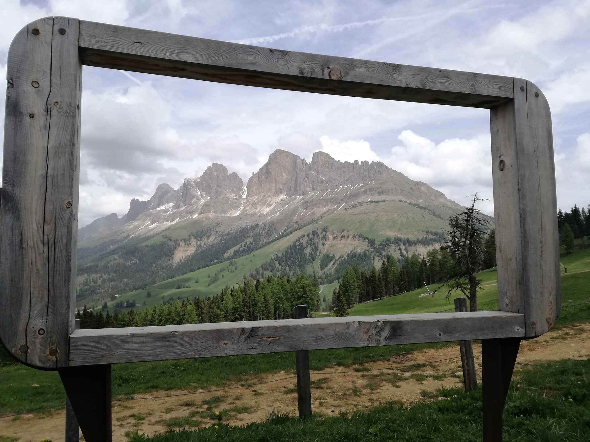 Escursione circolare Highlight: Lago di Carezza - Labirinto di rocce del Latemar - Eggental Mountain Cinema Prati del Latemar - Passo Costalunga Nova Levante 4 suedtirol.info