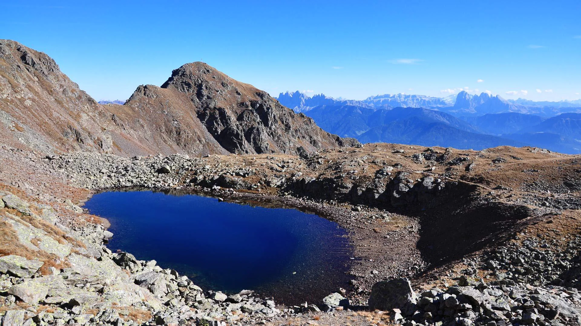 Lago S. Cassiano - Gioiello nascosto nelle Alpi Sarentine Villandro 1 suedtirol.info