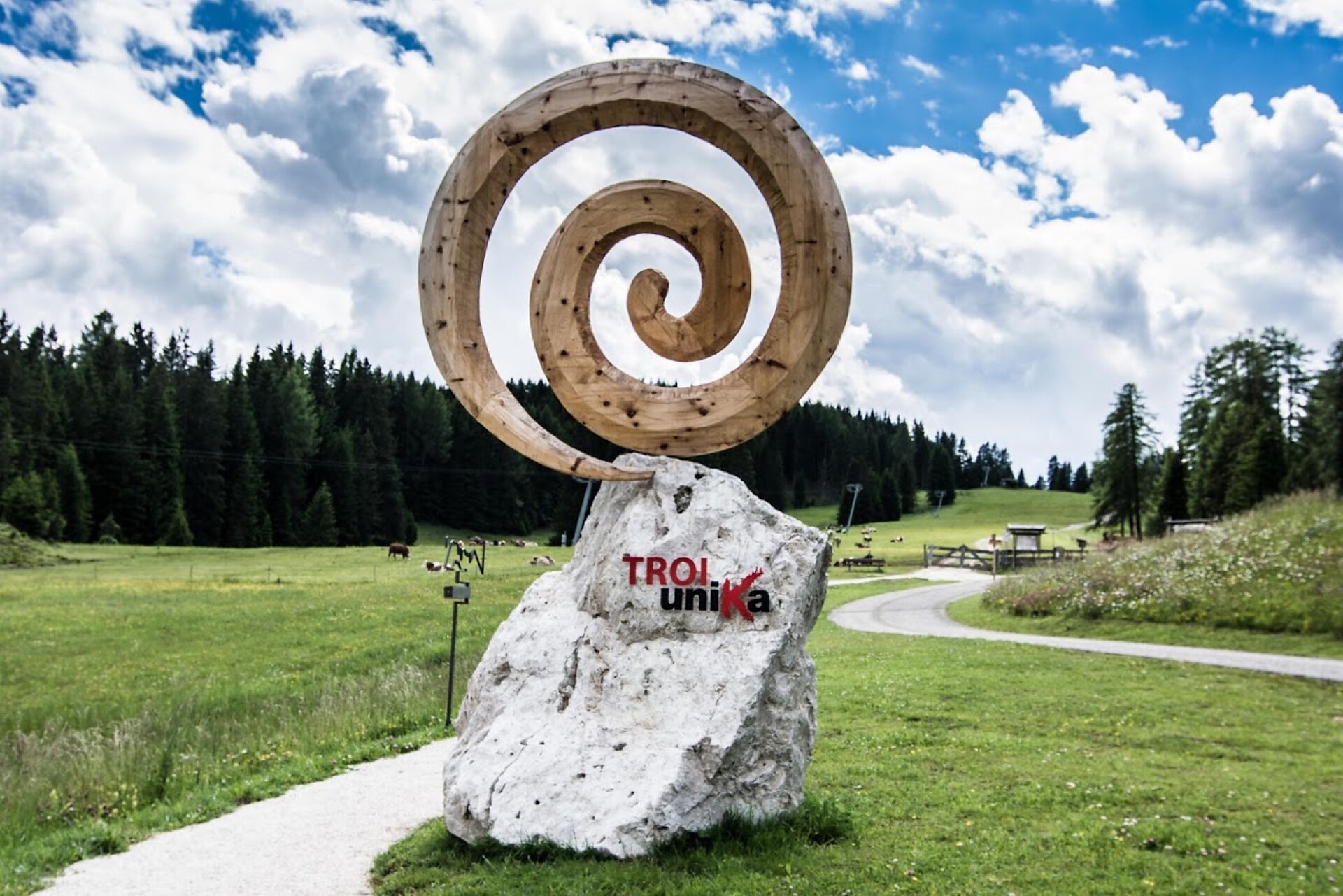 Kunst- und Naturpfad - Troi Unika - Dolomitenregion Gröden - #12 - suedtirol.info