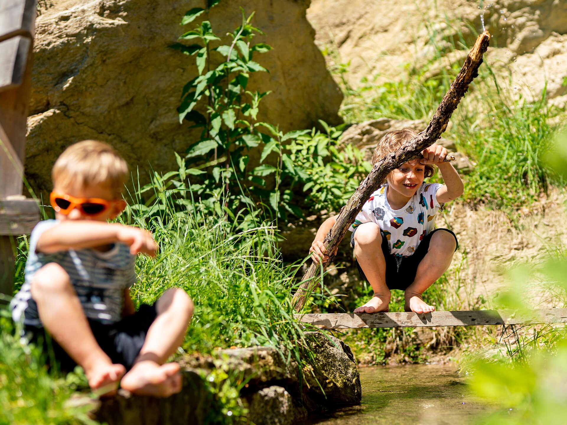 Family hike at the Kuenser Waalweg