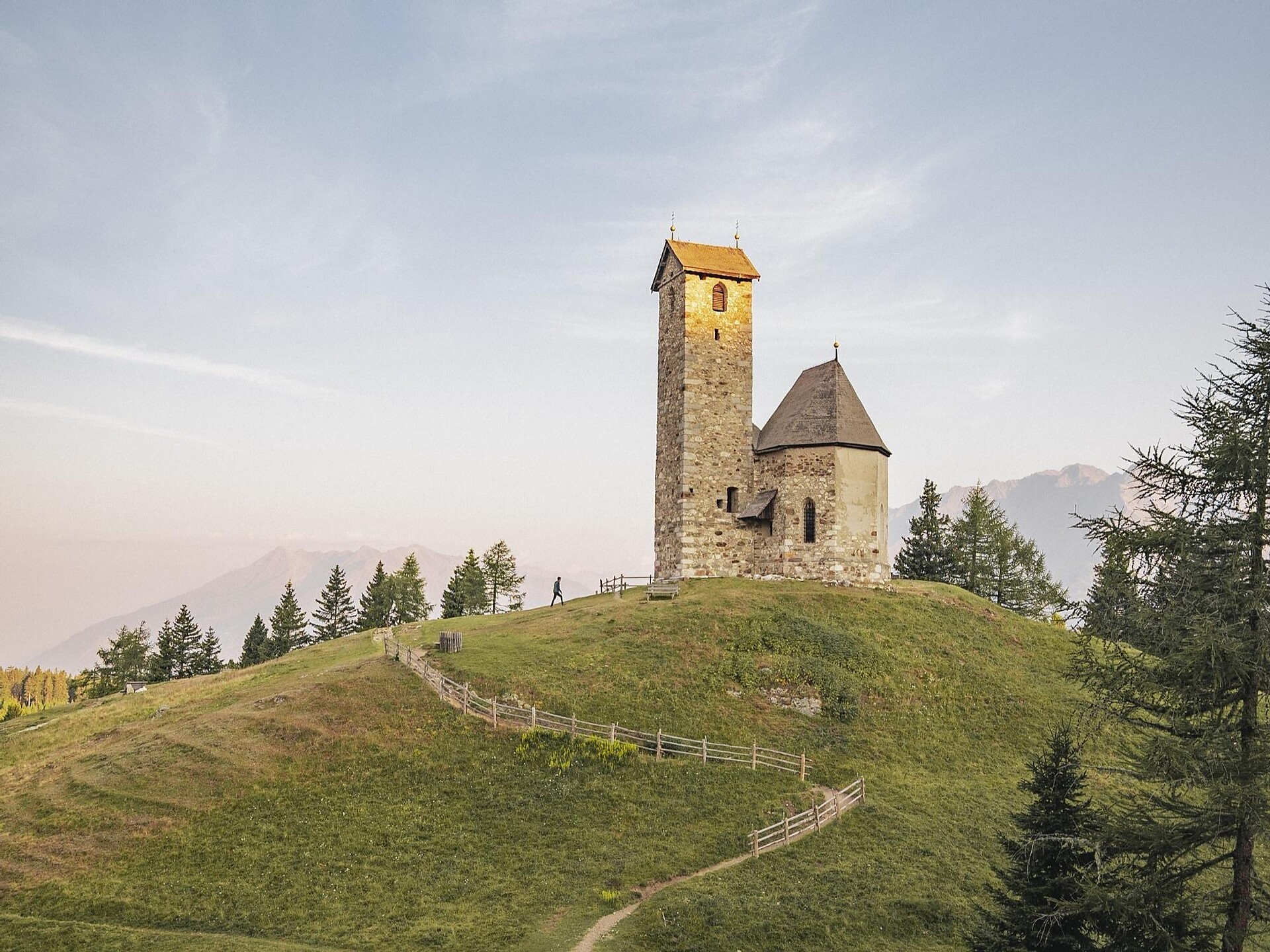 Short round hike at Mount Vigiljoch - Meran/Merano and environs - #3 - suedtirol.info
