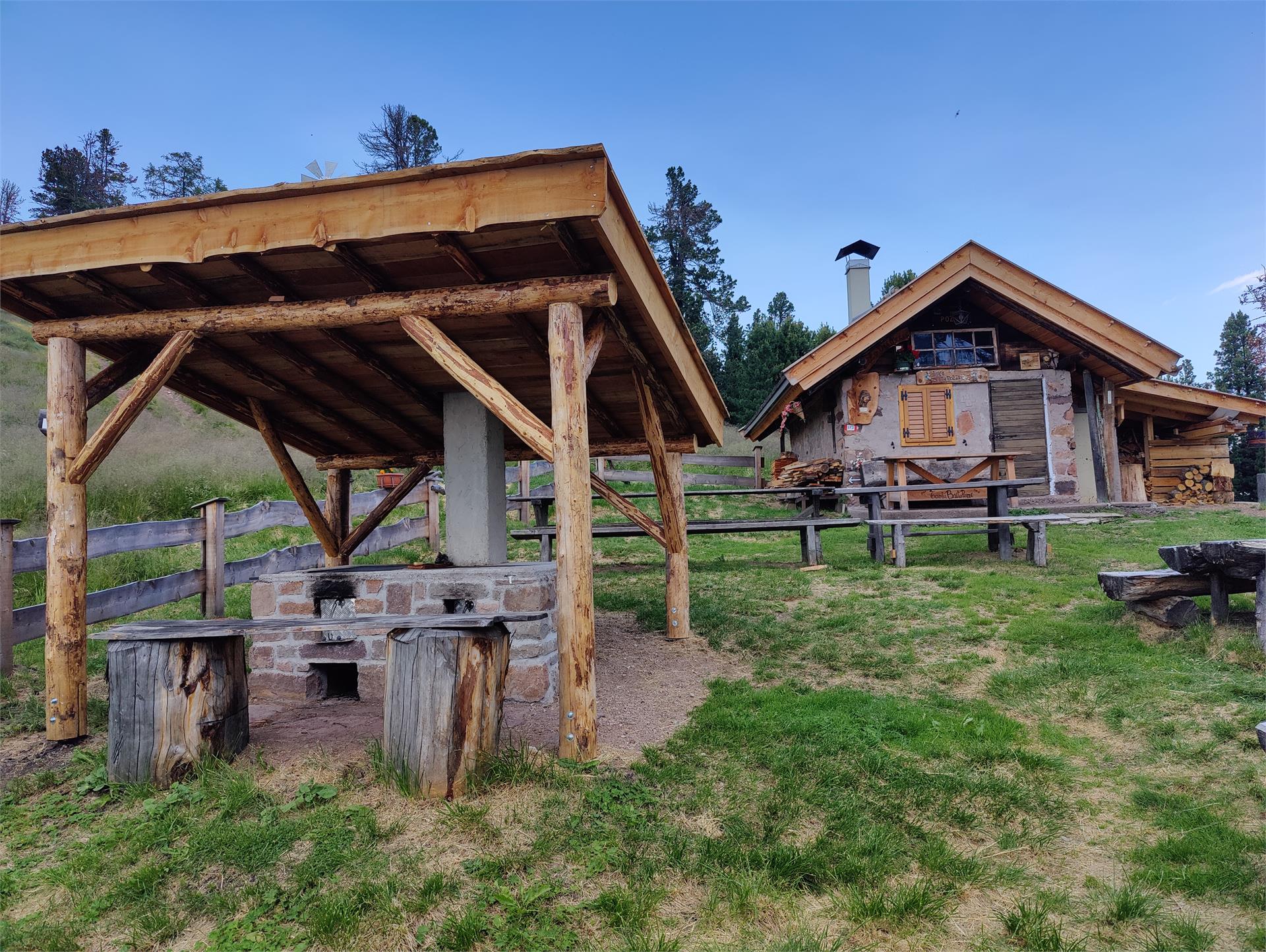 Lavazè - Baita Pozzi Nova Ponente 2 suedtirol.info