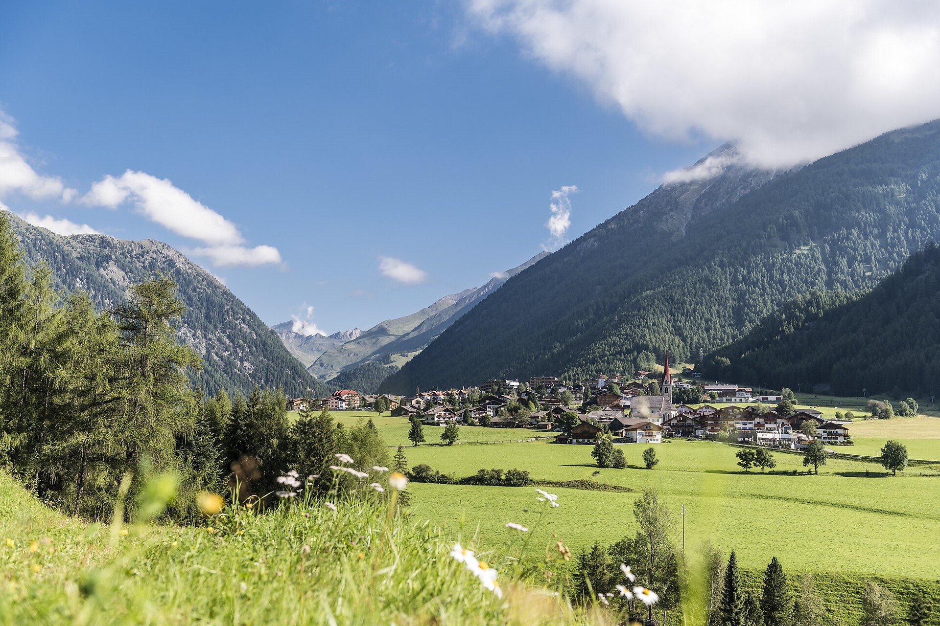 Running Pleasure in Vals – A Perfect Blend of Nature and Exercise Mühlbach/Rio di Pusteria 2 suedtirol.info