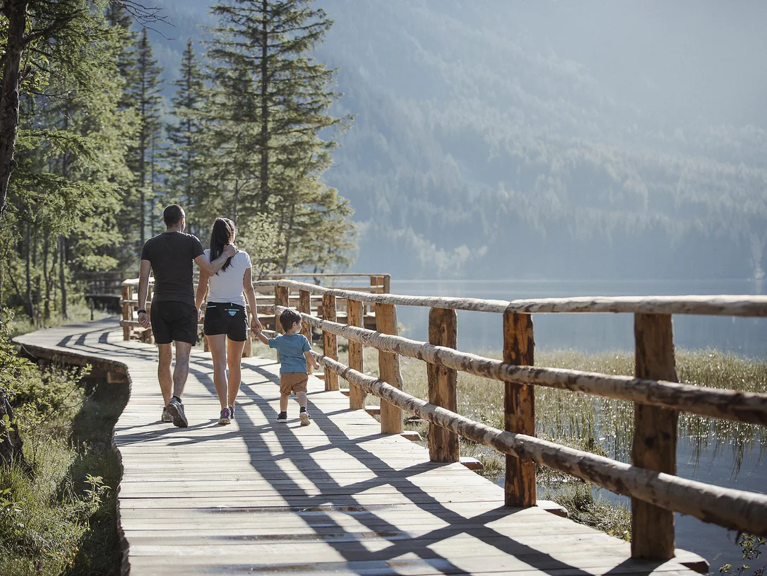 Lake Antholz circular trail