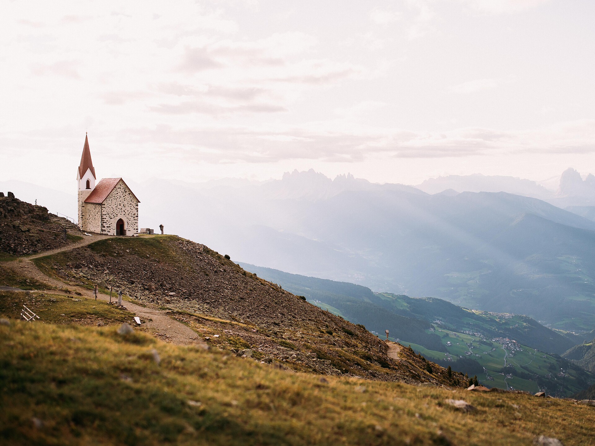 Latzfonser Kreuz - Höchste Wallfahrtskirche Europas - Brixen und Umgebung - #2 - suedtirol.info