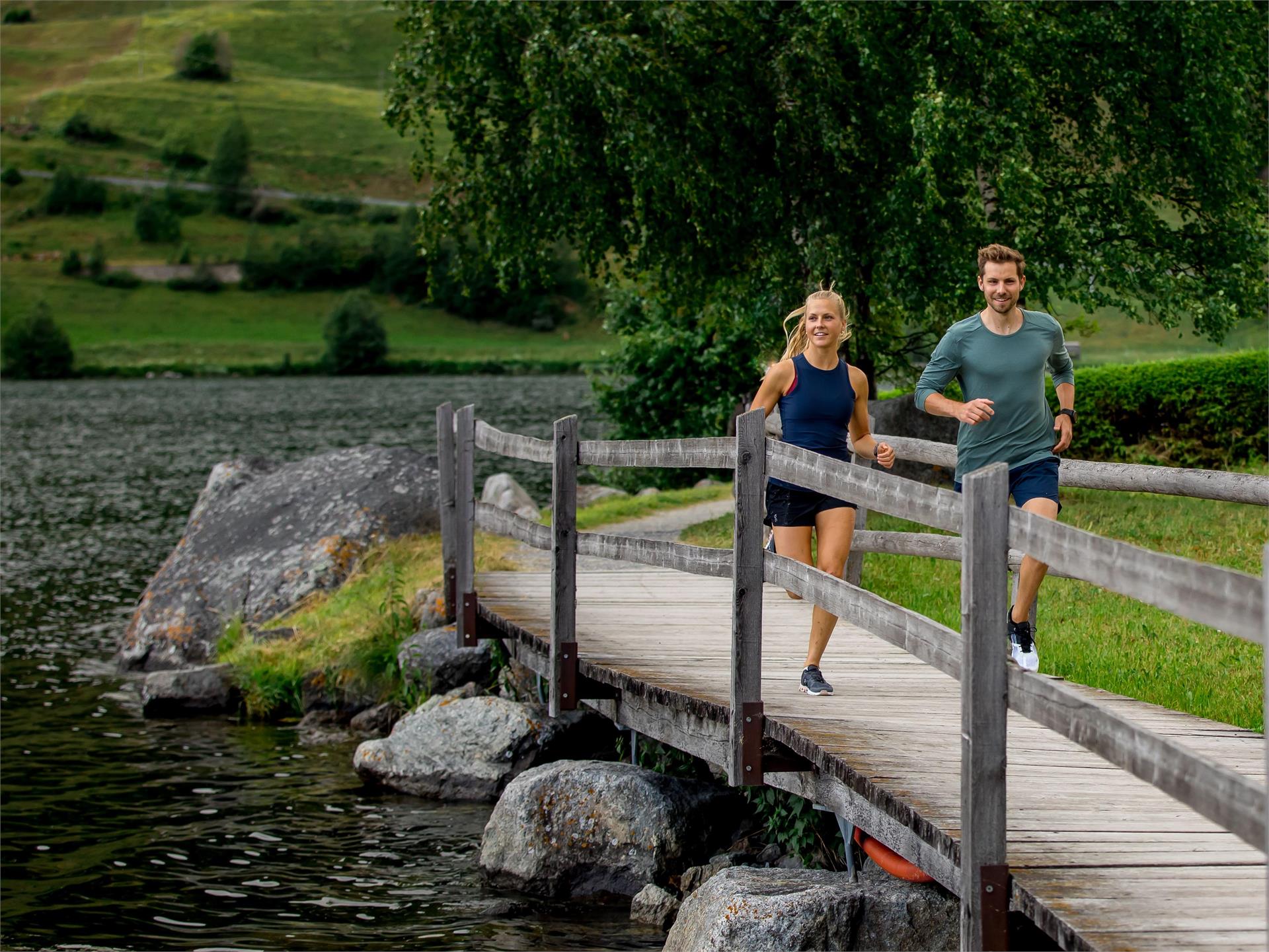 Laufen um den Haidersee Graun im Vinschgau 2 suedtirol.info