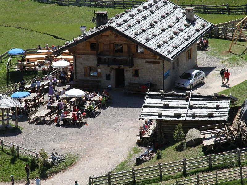Mölten - Stoanerne Mandln - Schermoos Mölten 7 suedtirol.info