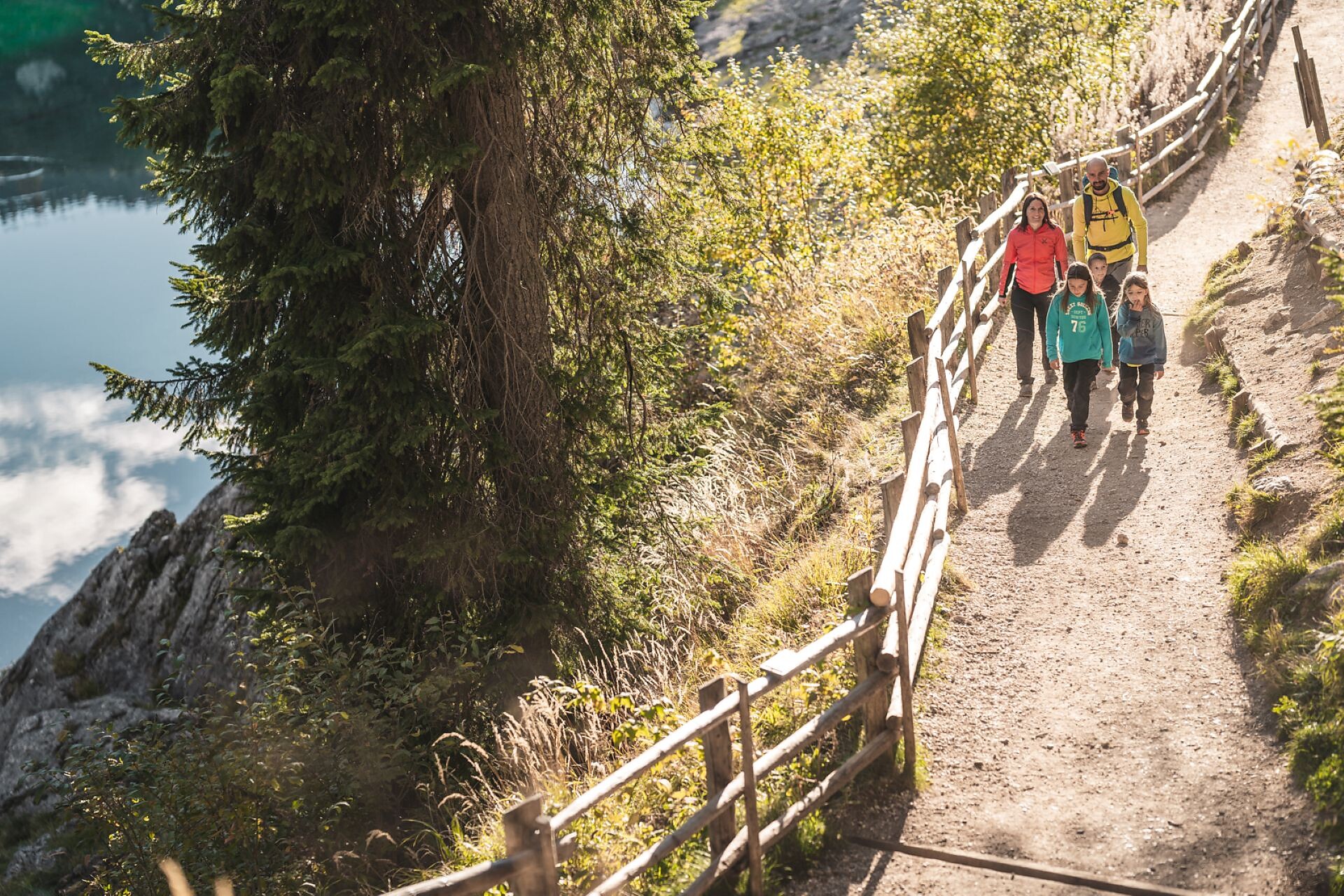 Middle circular route at Lake Carezza - Dolomites Region Eggental - #5 - suedtirol.info