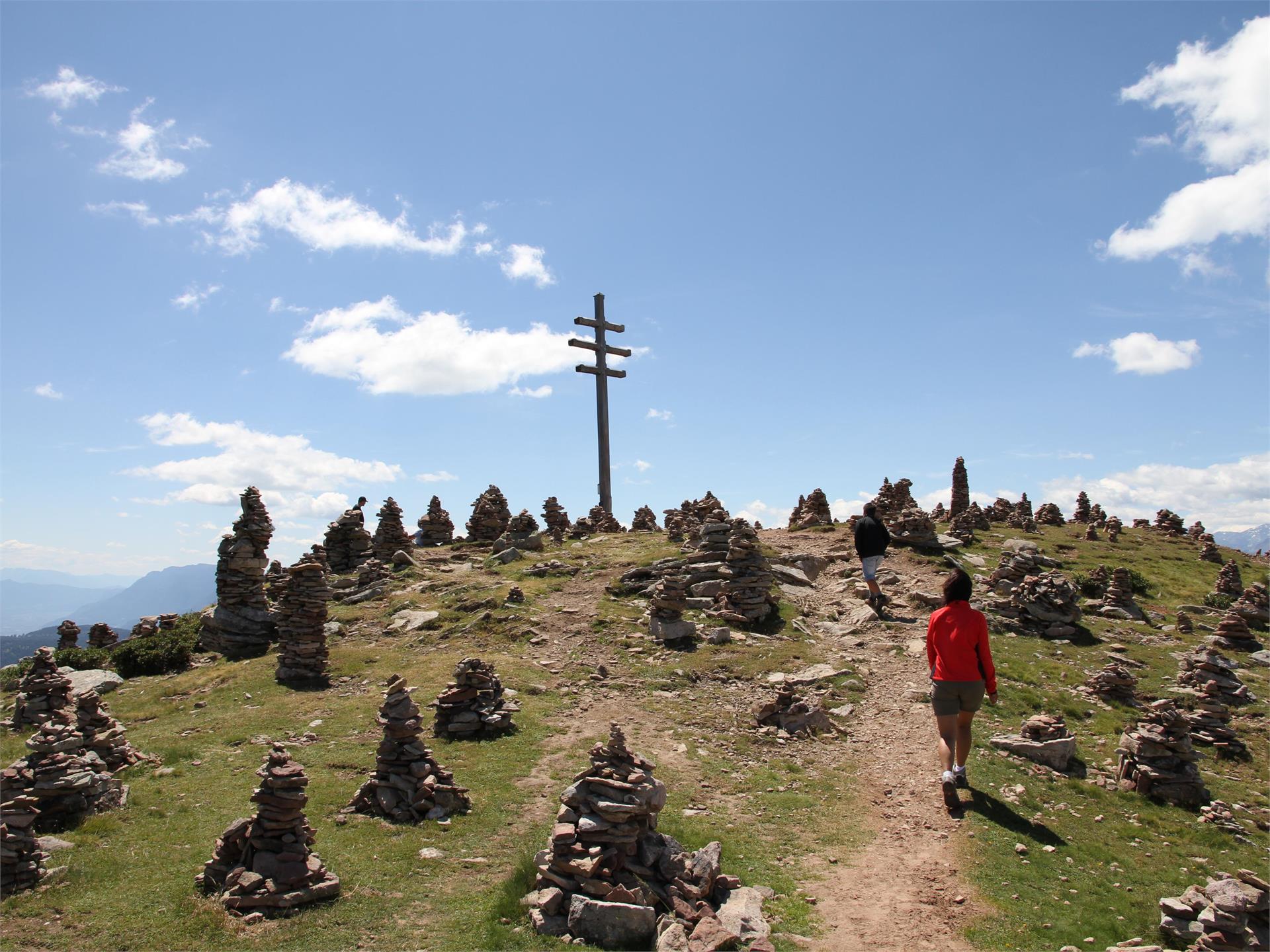 Mölten - Stoanerne Mandln - Schermoos - Mölten Mölten/Meltina 3 suedtirol.info