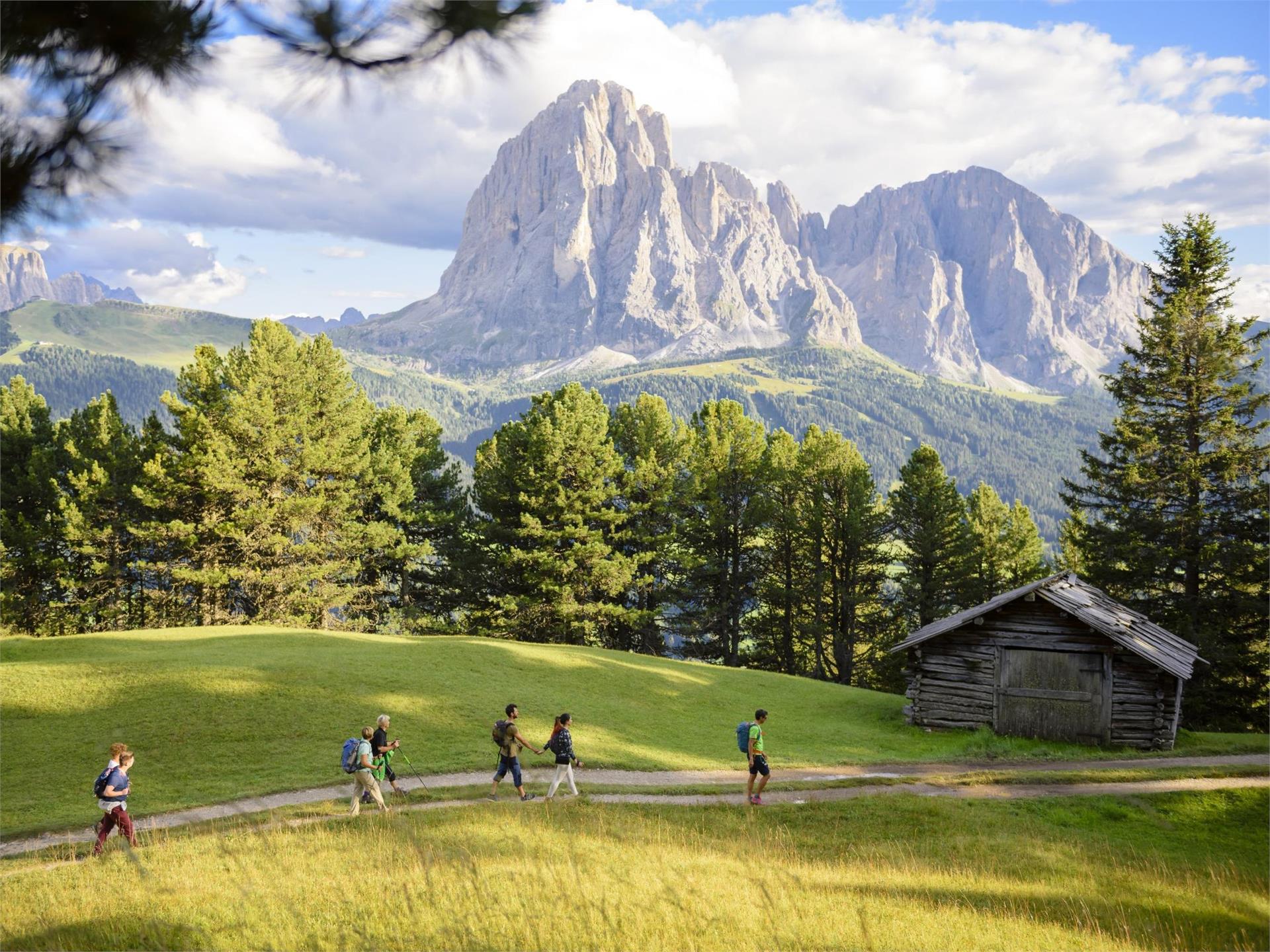 A 360° view of the cima Pic S.Crestina Gherdëina/Santa Cristina Val Gardana 1 suedtirol.info