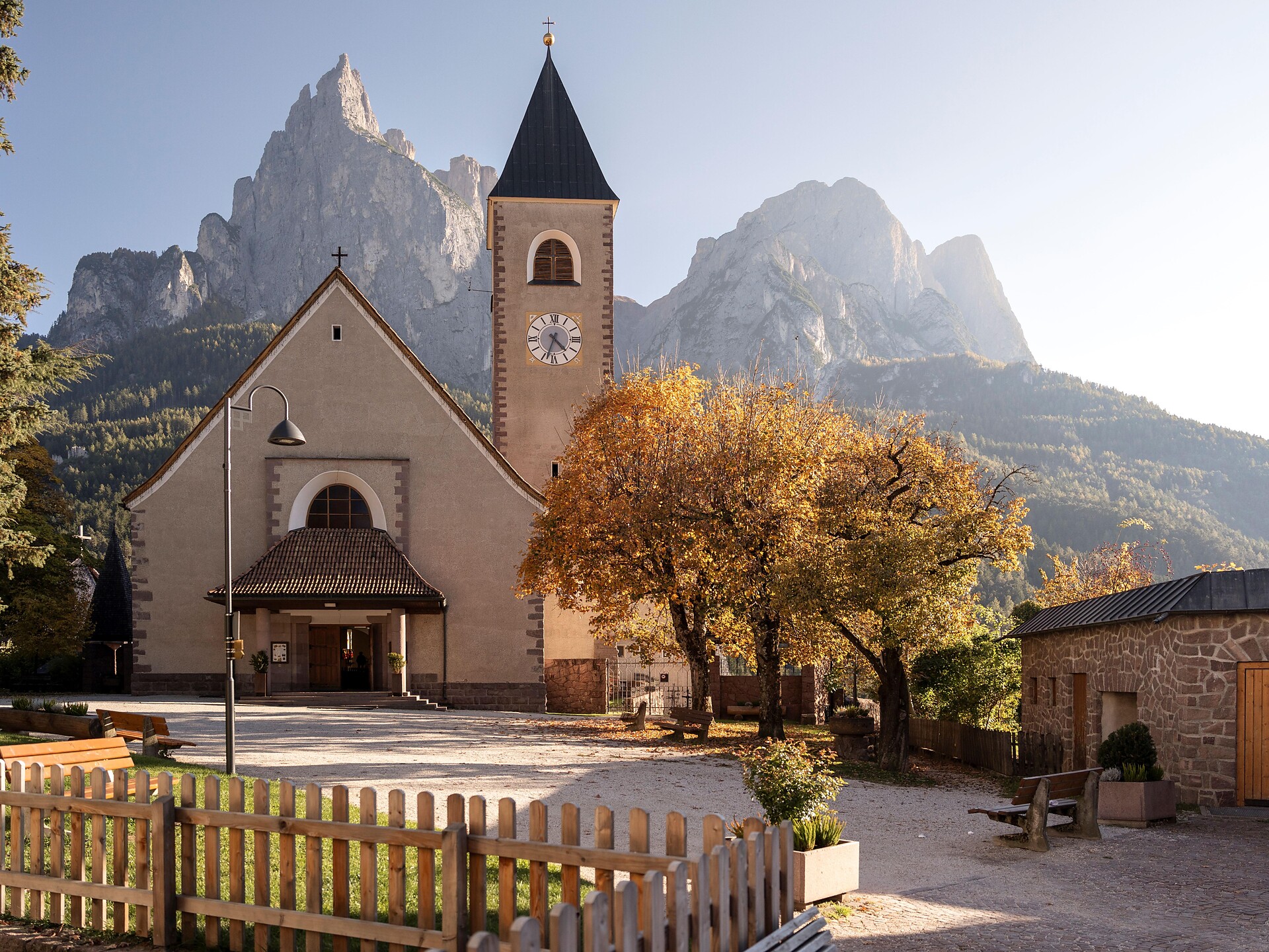 292 Völs am Schlern - Seis am Schlern link trail - Dolomites Region Seiser Alm - #1 - suedtirol.info