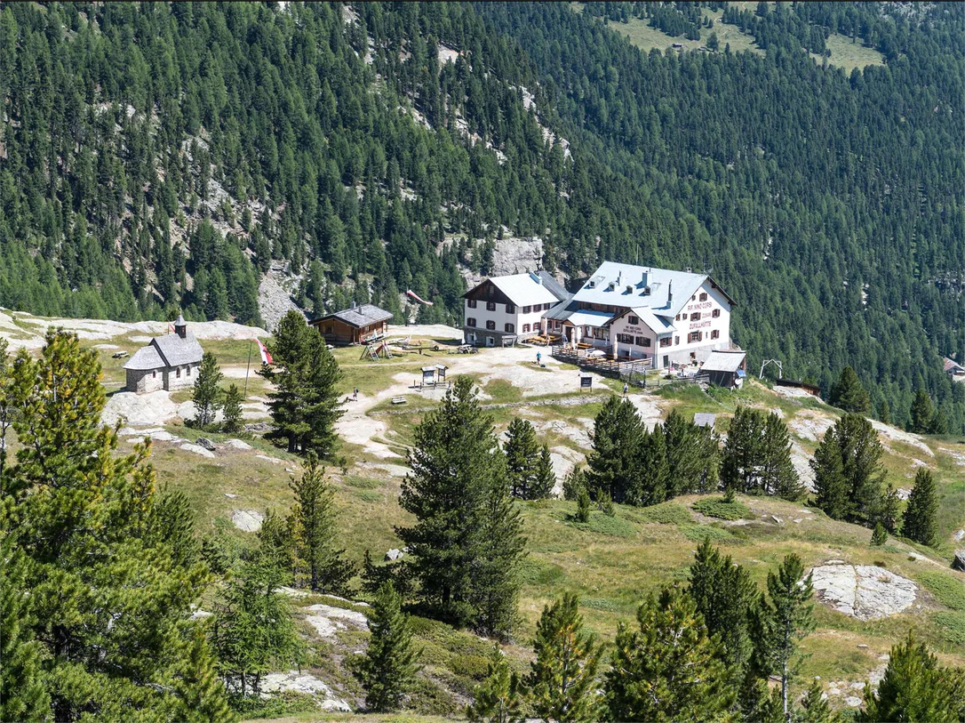 Ortler High Mountain Trail, Stage 3: From the Düsseldorfer hut to the Zufall hut