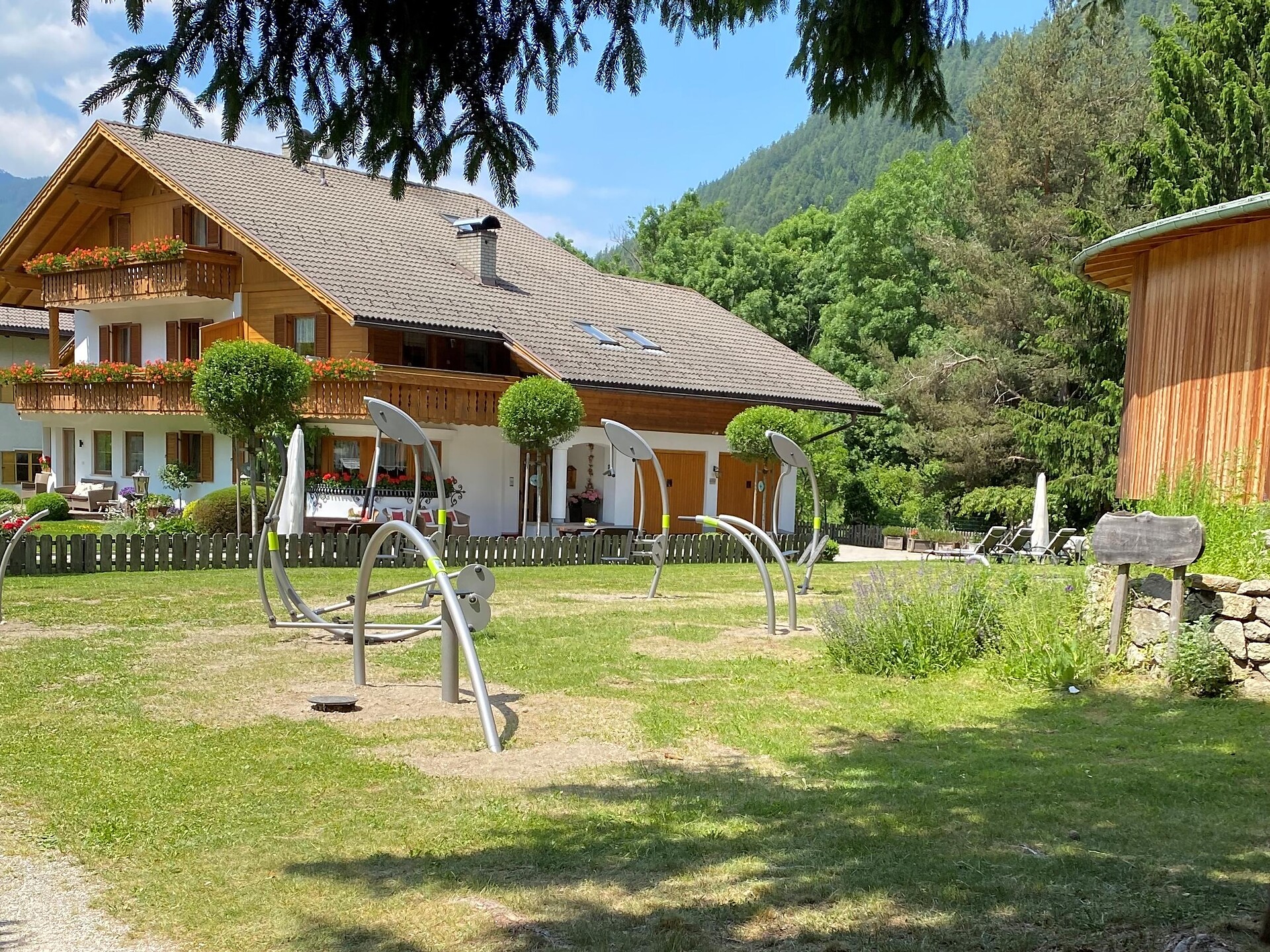 Outdoor Fitness Park Niederrasen Rasen-Antholz 1 suedtirol.info