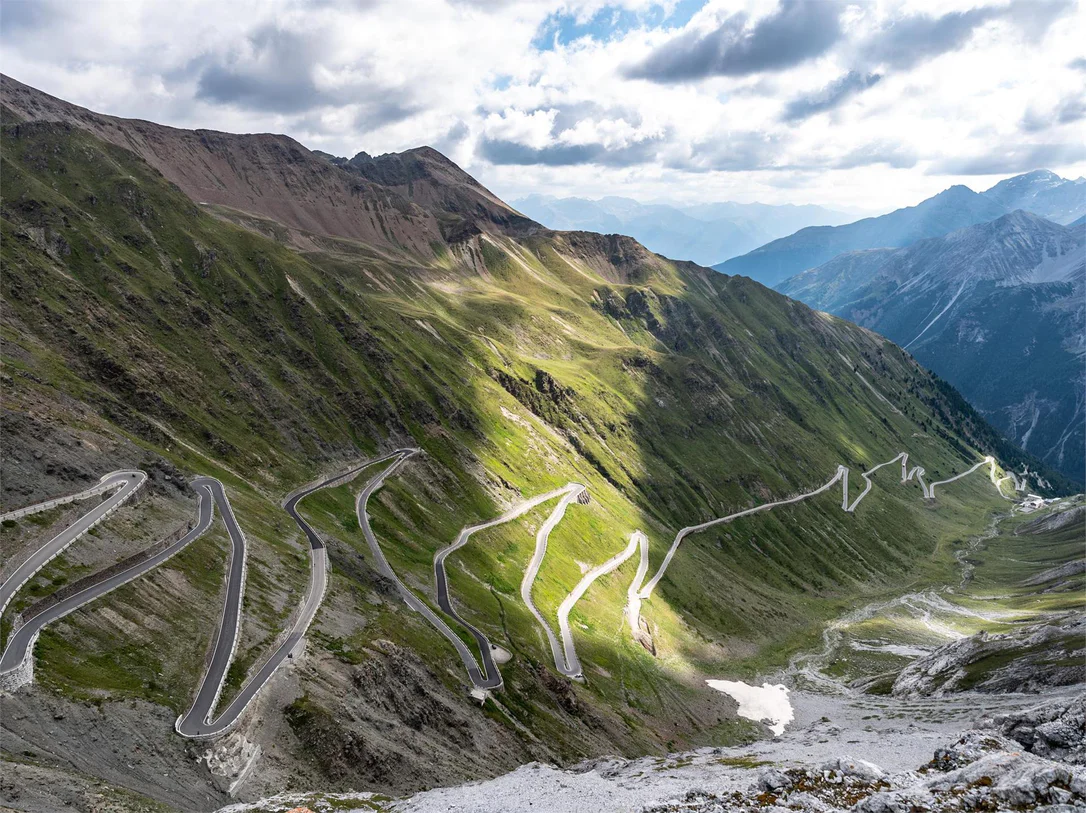 Ortler High Mountain Trail, Stage 7: From Lake Cancano to the the Stelvio Pass