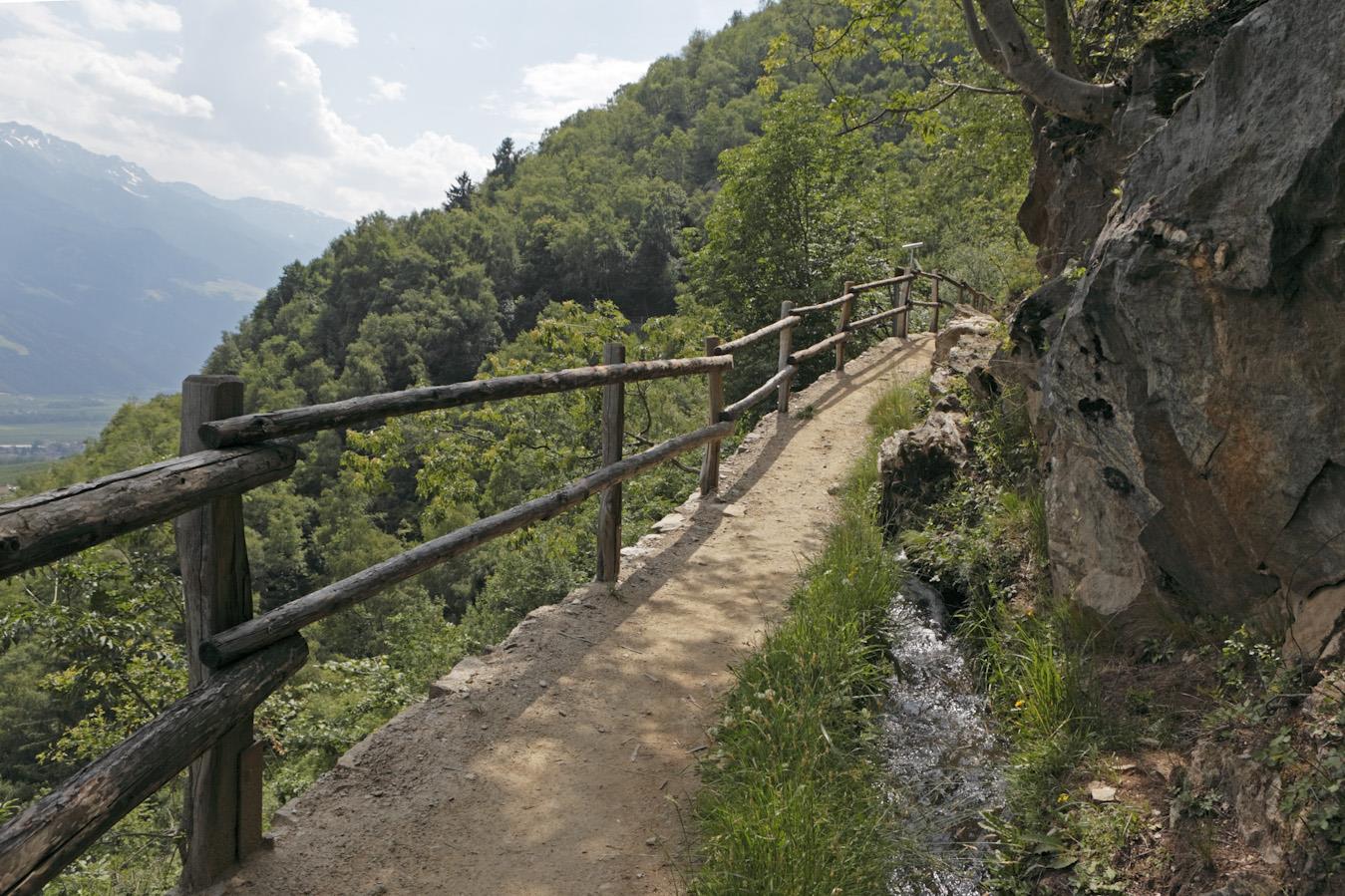 Round trip along the ancient "Waalweg" (irrigation channel) of Partschins/Parcines Partschins/Parcines 2 suedtirol.info