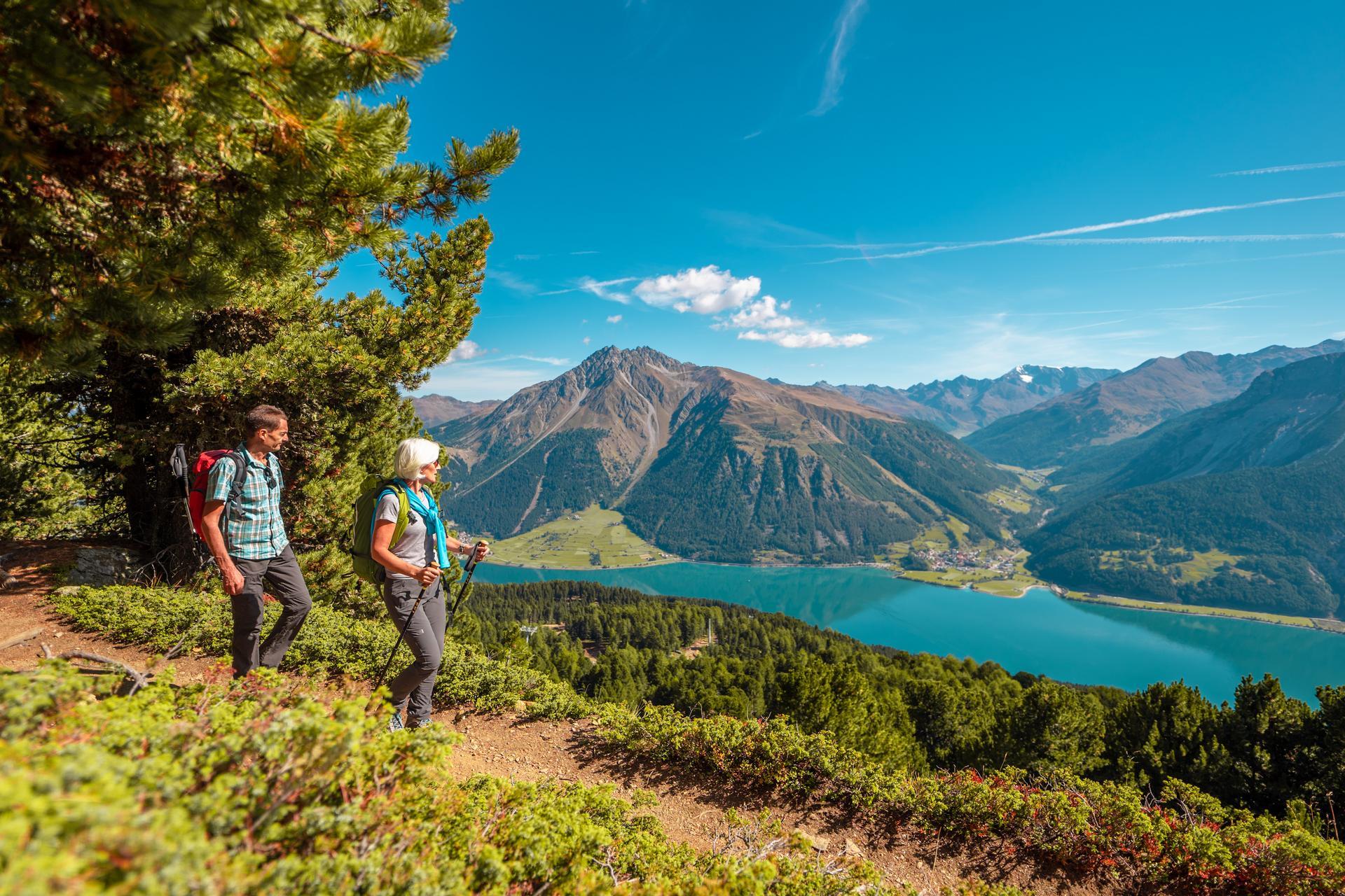 Belpiano - Malga San Valentino panoramic trail Graun im Vinschgau/Curon Venosta 1 suedtirol.info