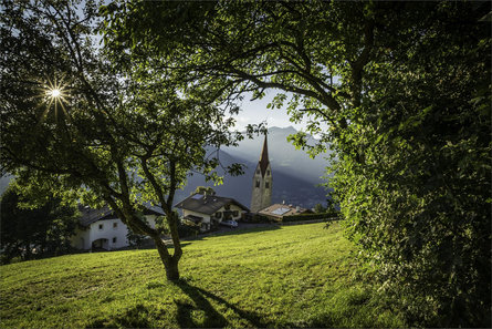 Rundweg St. Leonhard – in südlicher Richtung Brixen 1 suedtirol.info
