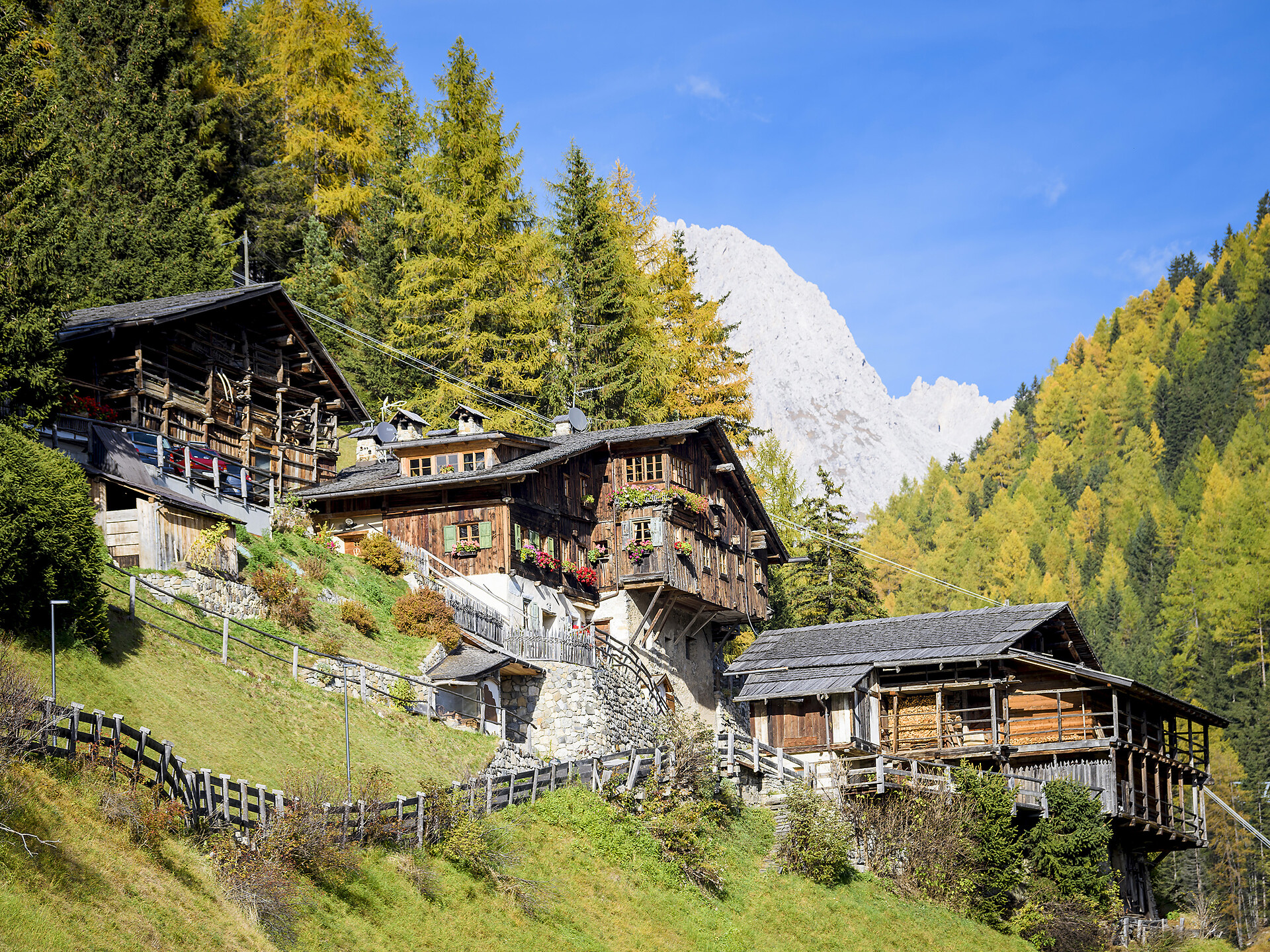 Traditional farm crawl - Dolomites Region Val Gardena - #7 - suedtirol.info