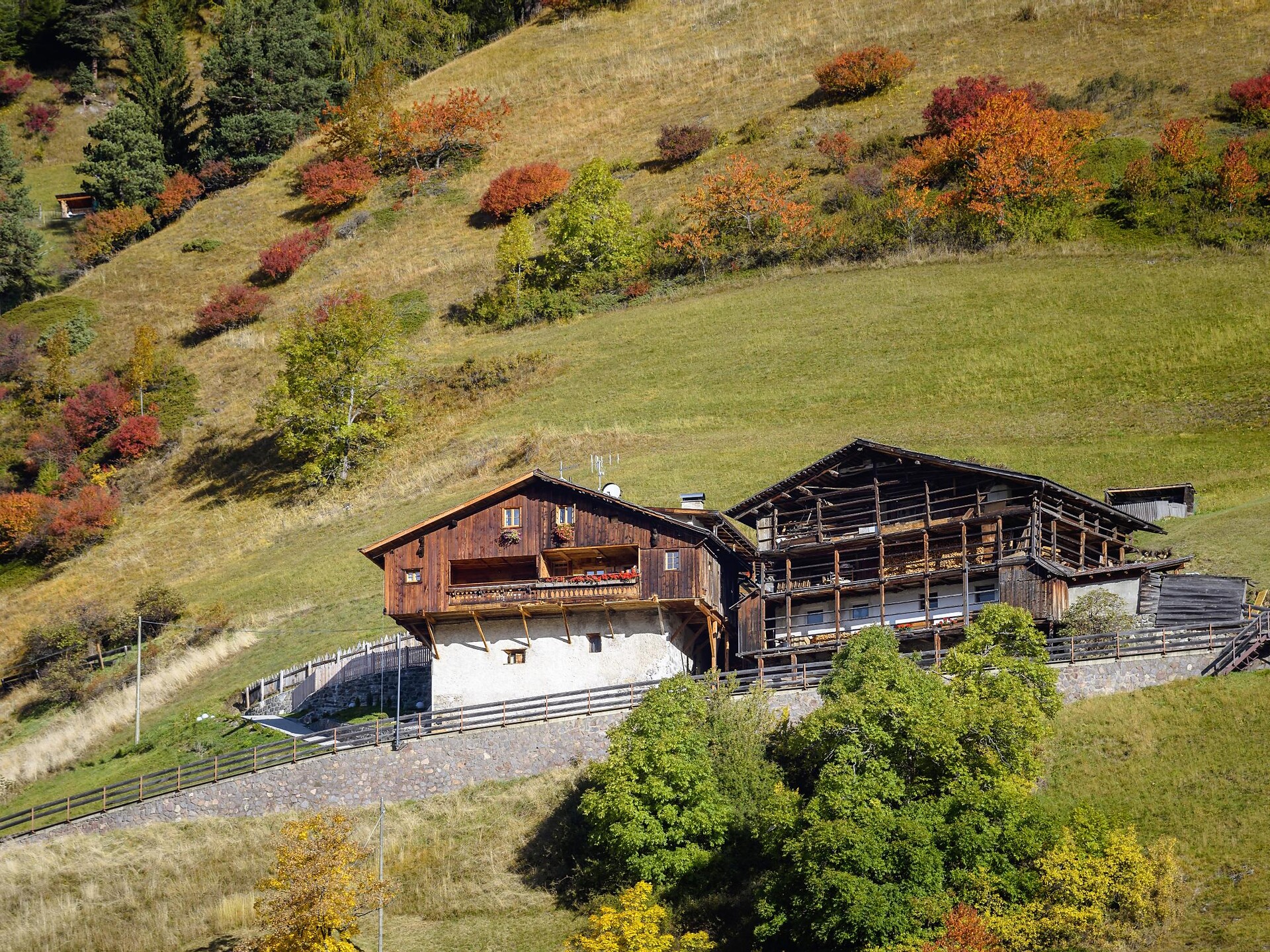 Traditional farm crawl - Dolomites Region Val Gardena - #9 - suedtirol.info