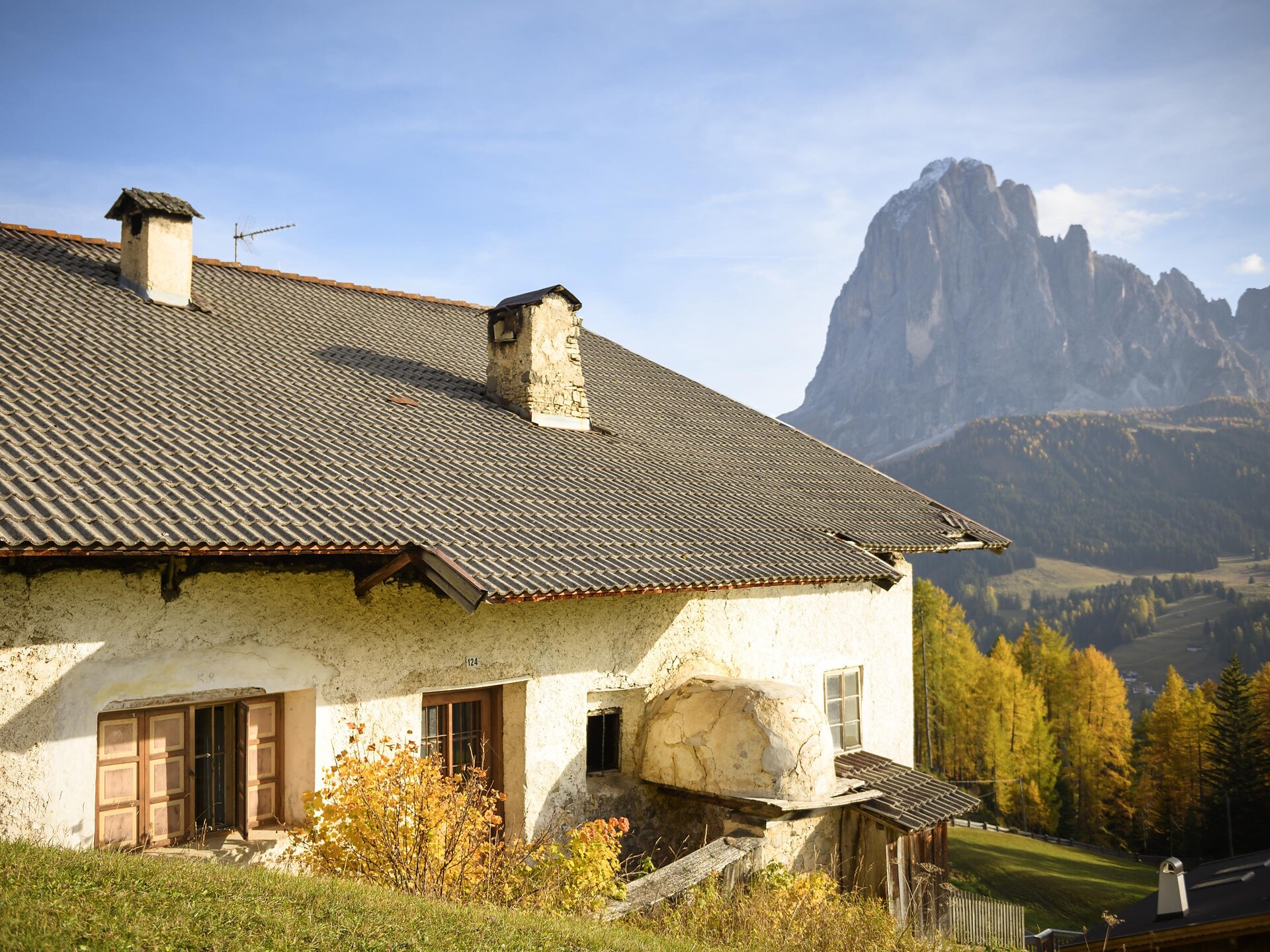 Traditional farm crawl - Dolomites Region Val Gardena - #11 - suedtirol.info