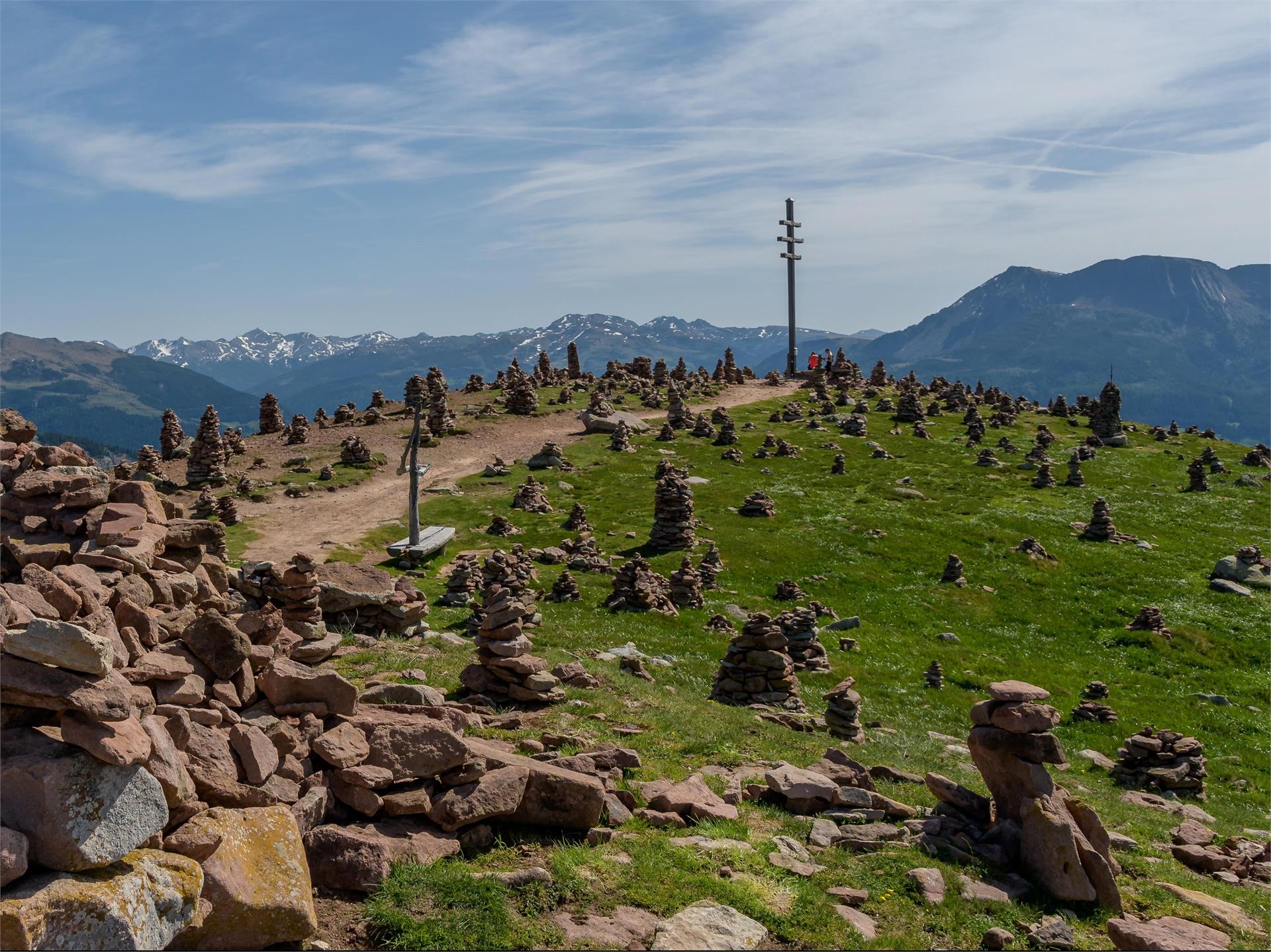 Round trail: Campitello - Men of Stone Mölten/Meltina 2 suedtirol.info