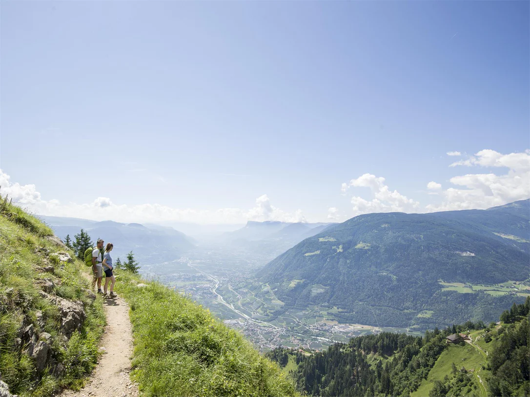 Circular hike along the Merano High Mountain Trail