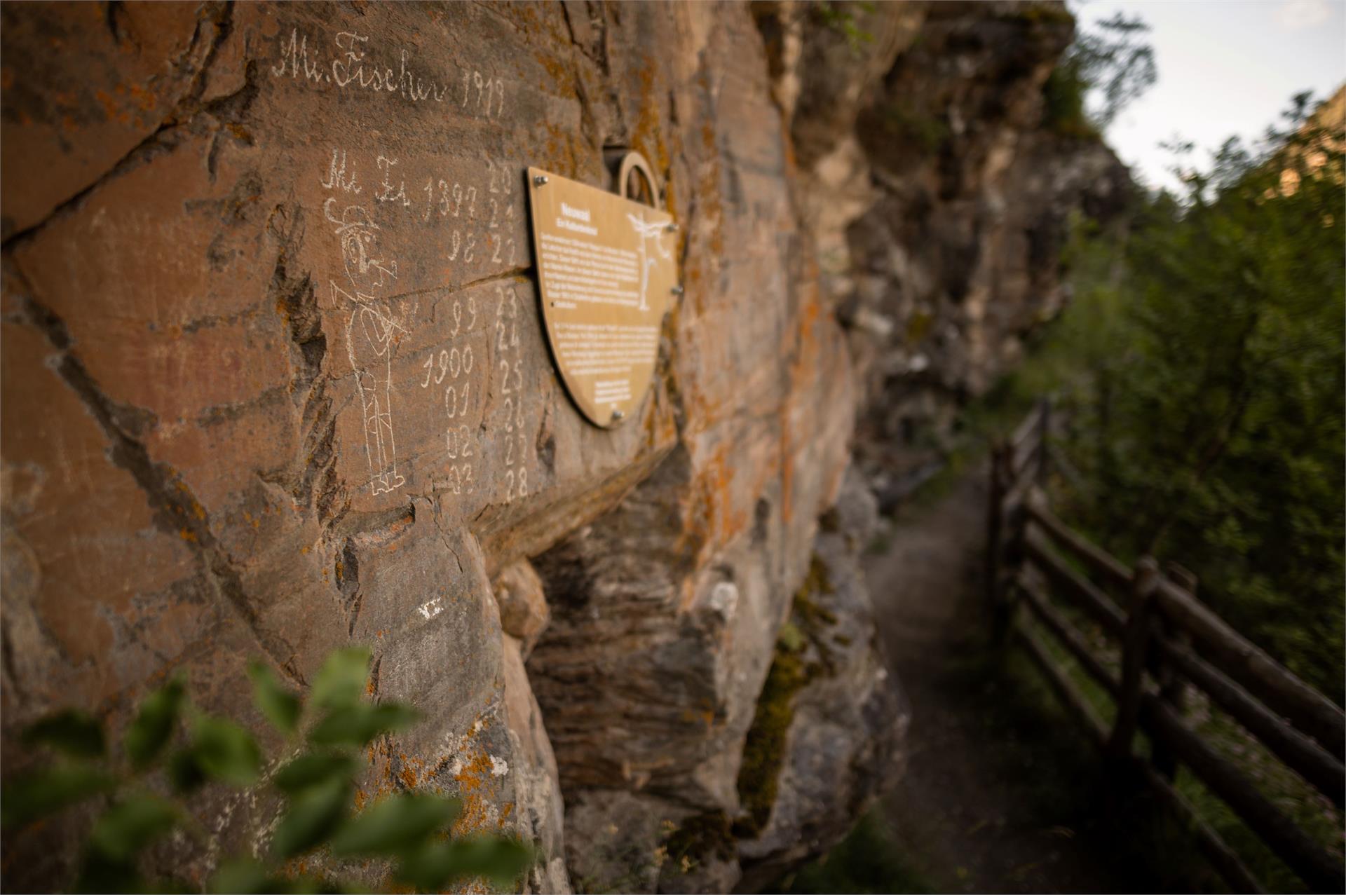 Sentiero delle rogge "Neuwaal-Rautwaal- Mareinwaal" Laces 1 suedtirol.info