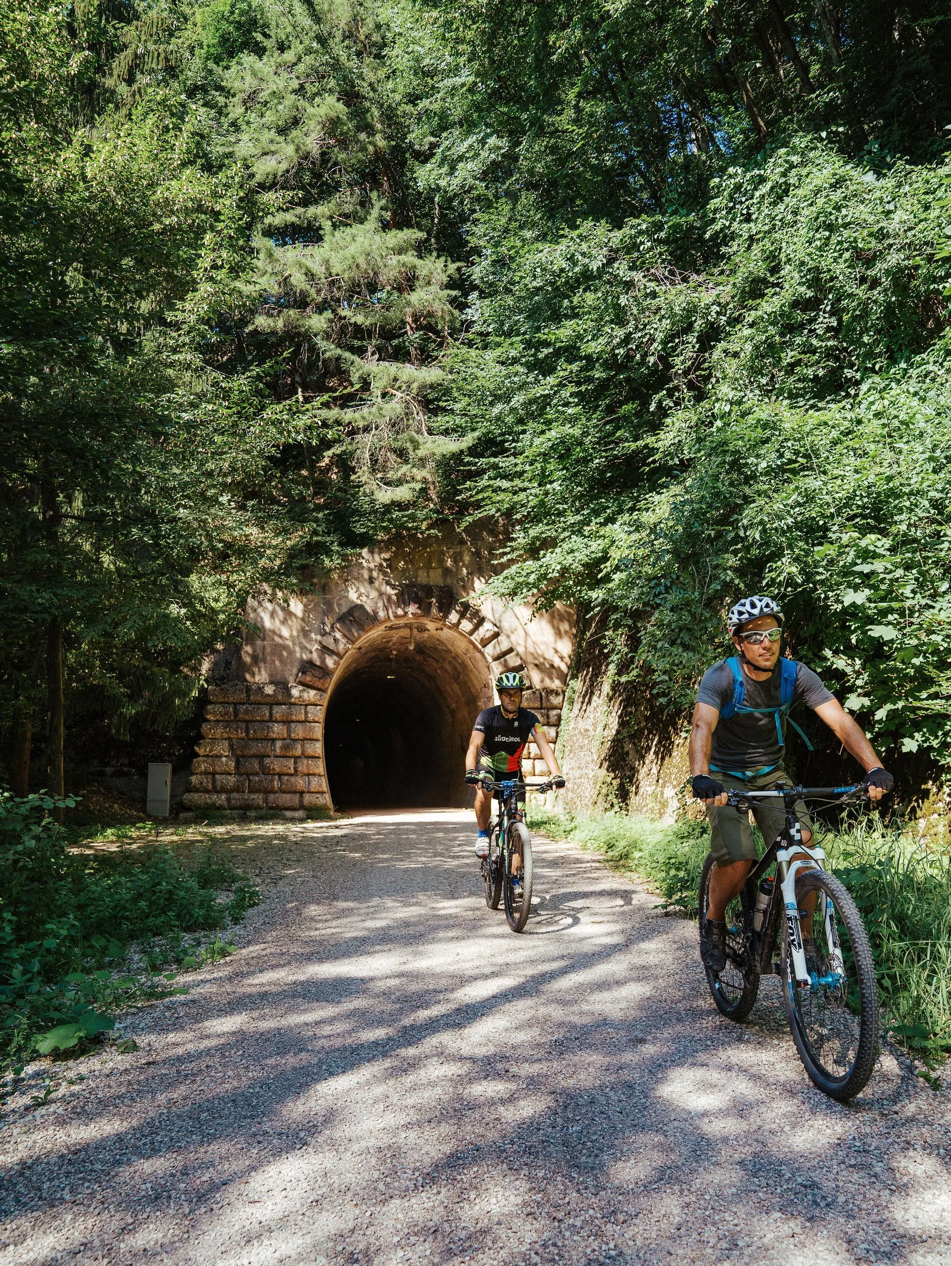 Radroute Fleimstalbahn Auer 8 suedtirol.info