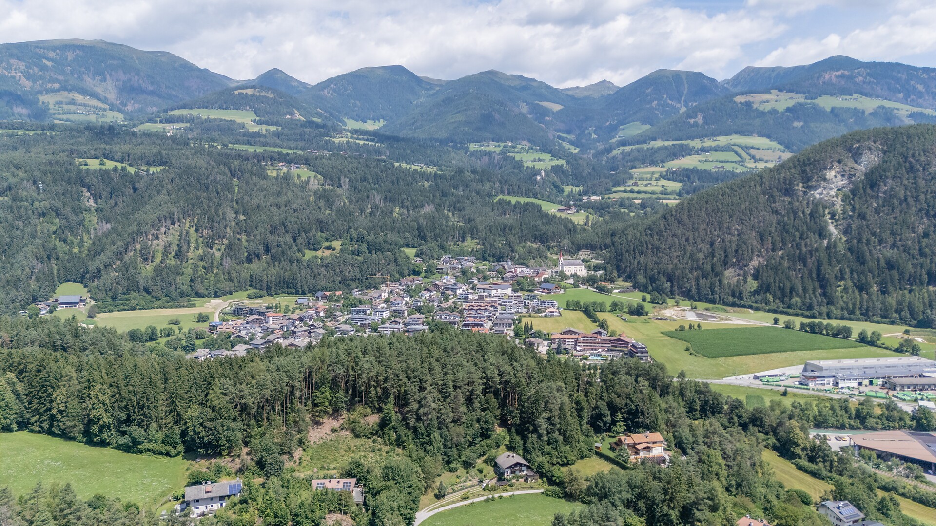 Circular hike Ehrenburg/Casteldarne – Runggen/Ronchi – Montal/Mantana - Dolomites Region Kronplatz/Plan de Corones - #1 - suedtirol.info