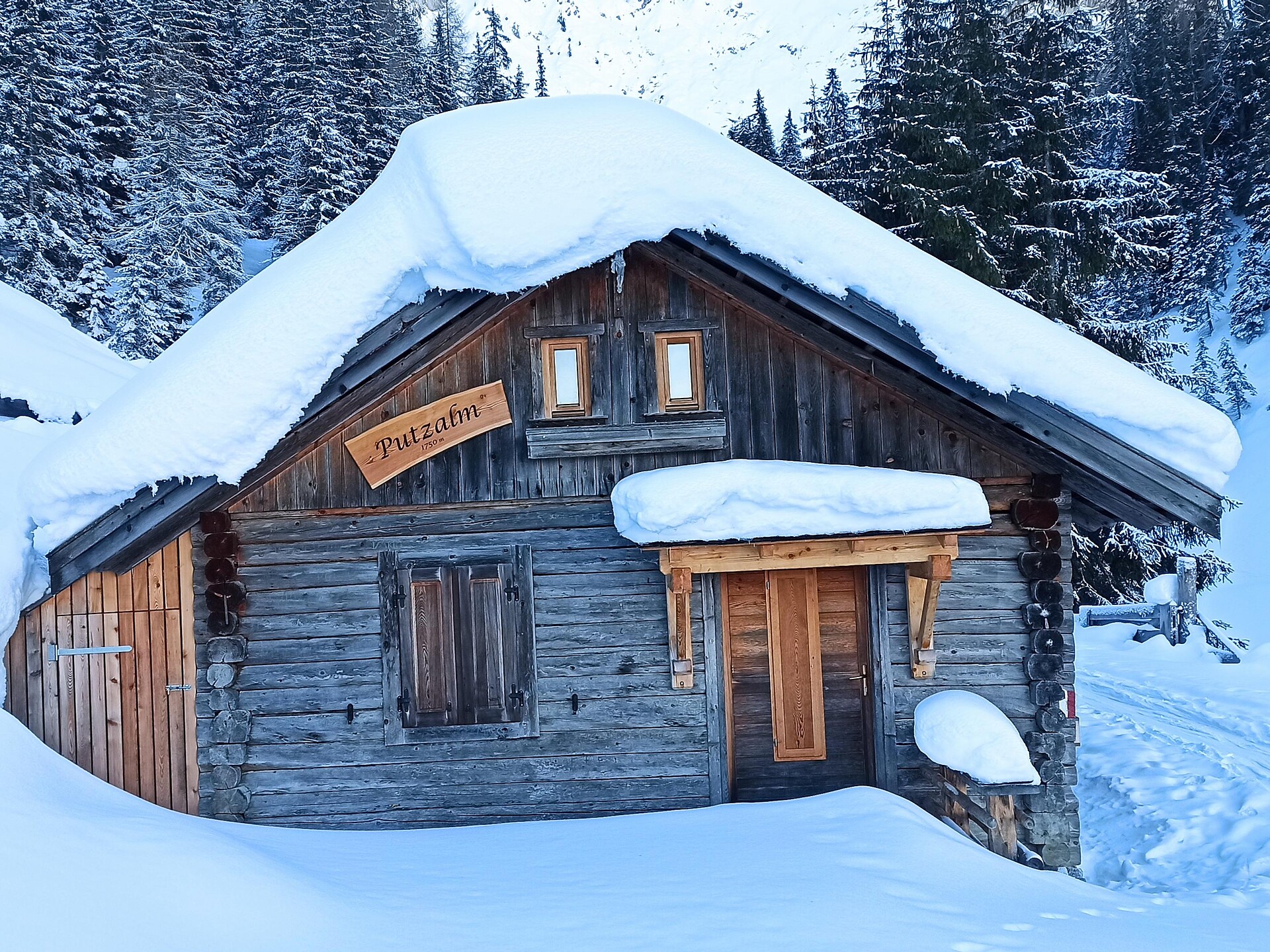 Schneeschuhwanderung Niederdorf - Putzalm - Dolomitenregion 3 Zinnen - #1 - suedtirol.info