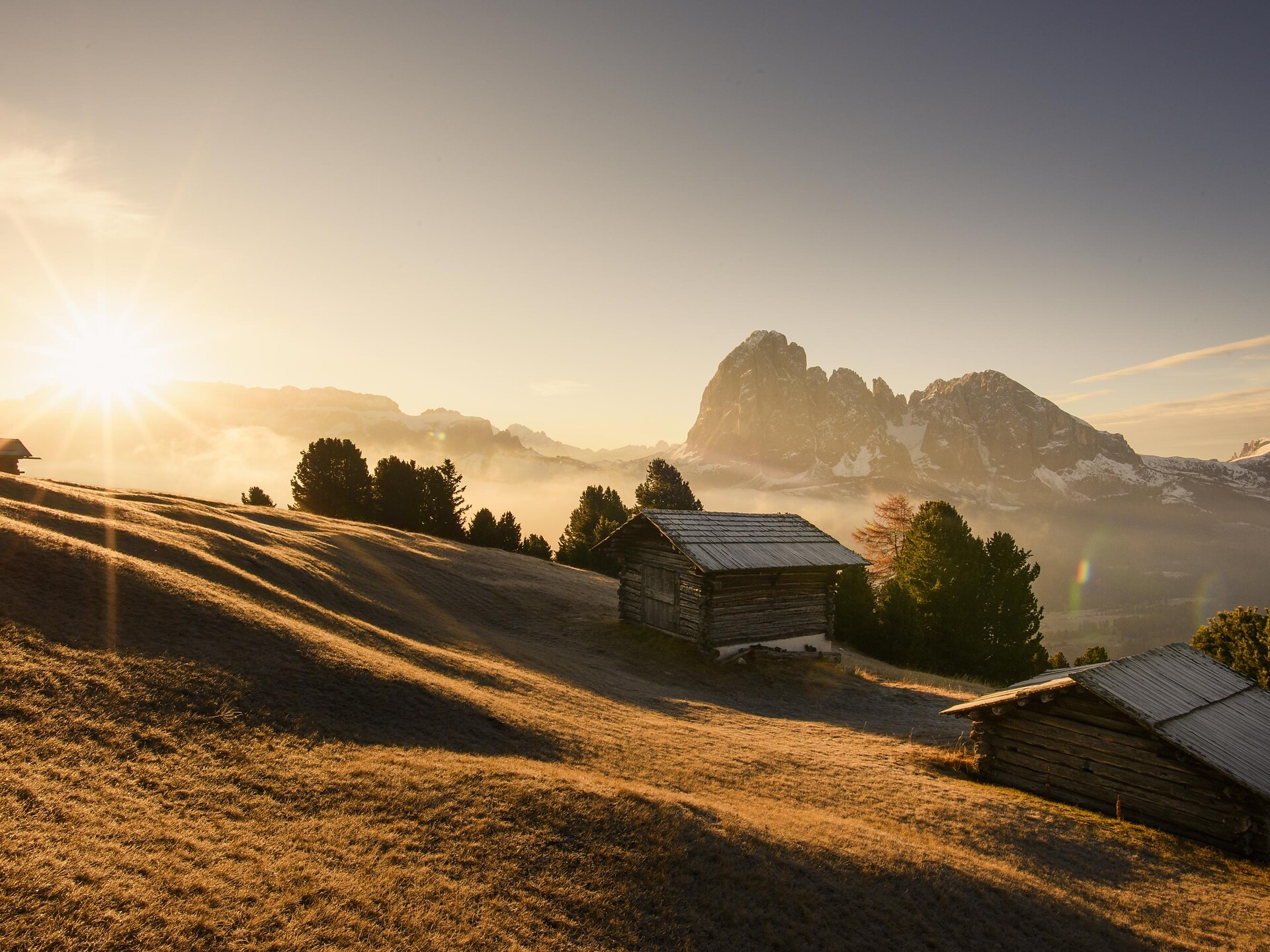 Sunset hike "Burning Dolomites" from the panorama terrace Sëurasas - Dolomites Region Val Gardena - #11 - suedtirol.info
