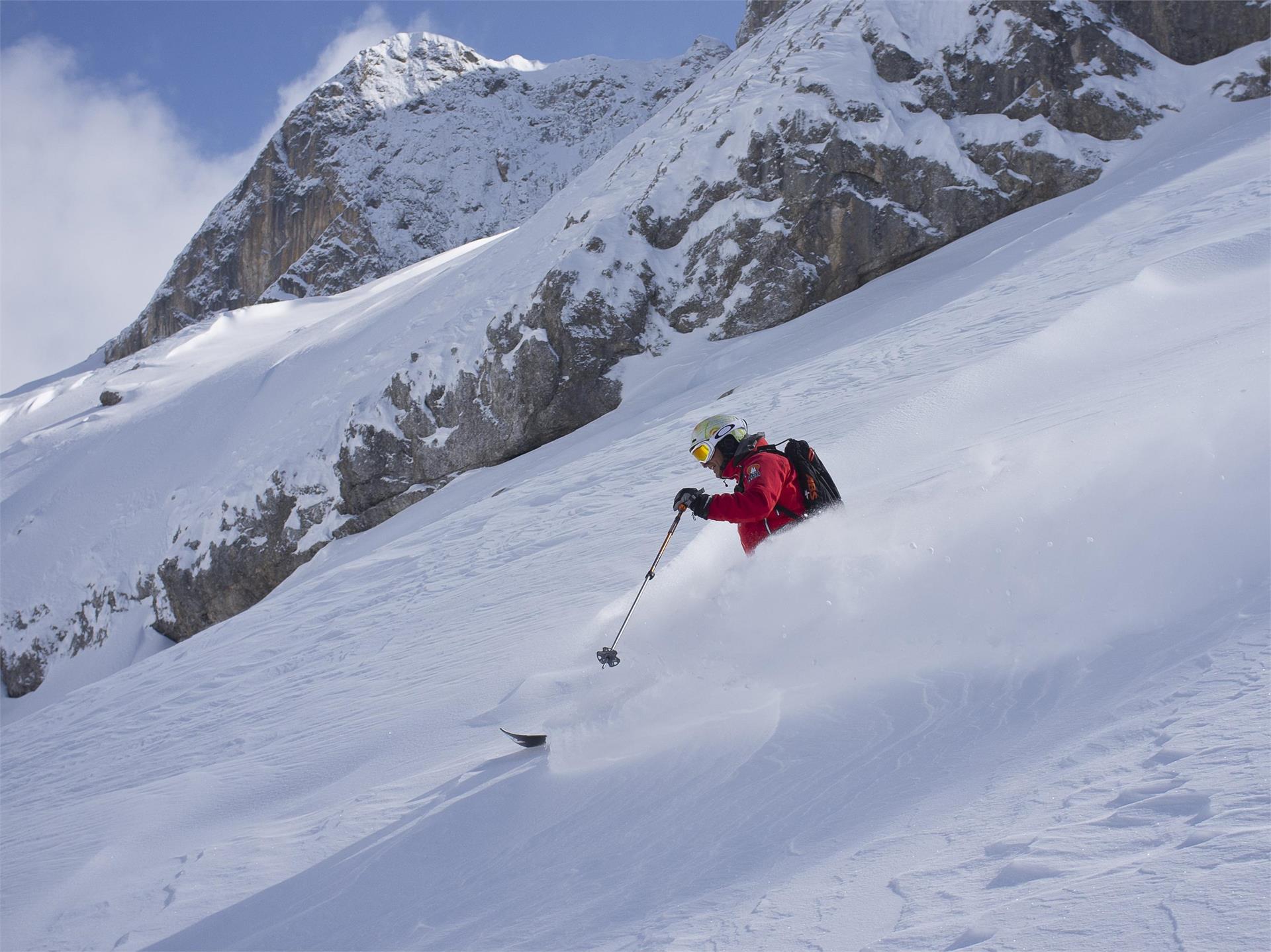 Fresh snow descent from Val Mezdí valley in the Sella group Corvara 3 suedtirol.info