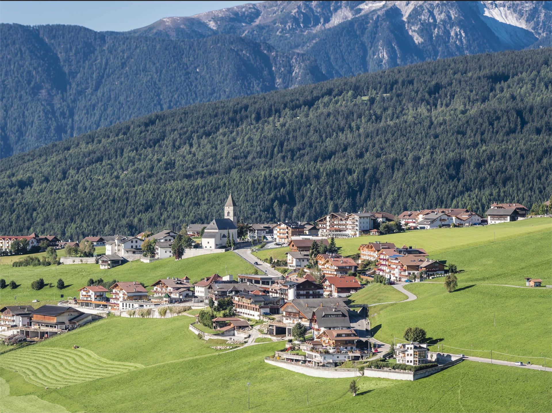 Seefeldspitz: A Summit Hike with Three Alpine Lakes Vintl/Vandoies 5 suedtirol.info